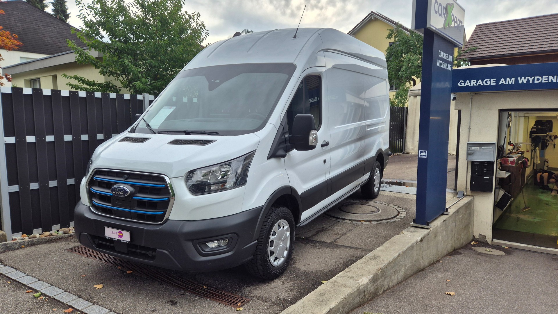 FORD E-Transit Van 350 L3 Trend RWD 68kWh-image-1