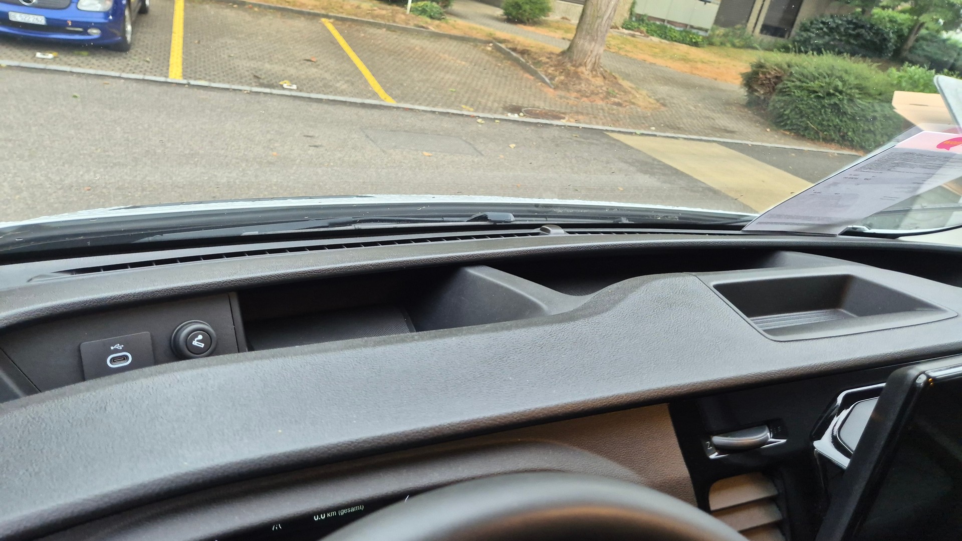 FORD E-Transit Van 350 L3 Trend RWD 68kWh-image-11