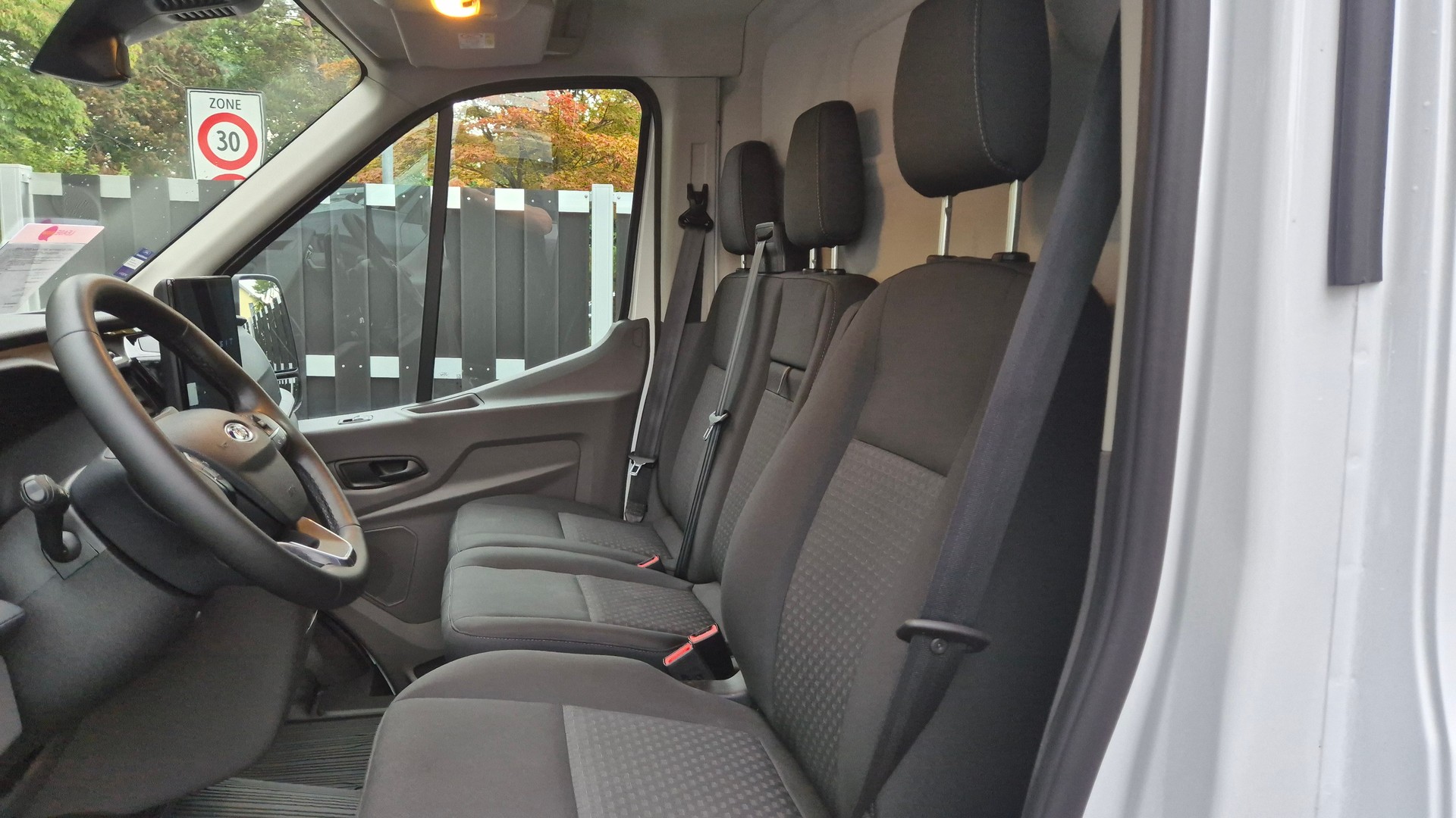FORD E-Transit Van 350 L3 Trend RWD 68kWh-image-5