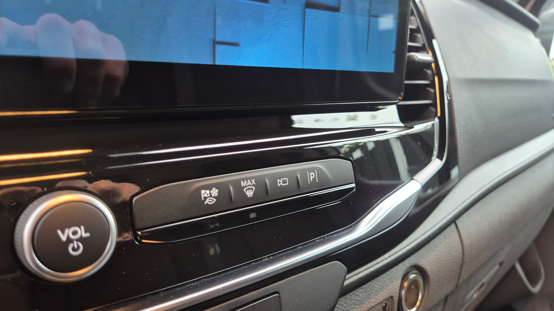 FORD E-Transit Van 350 L3 Trend RWD 68kWh-image-8