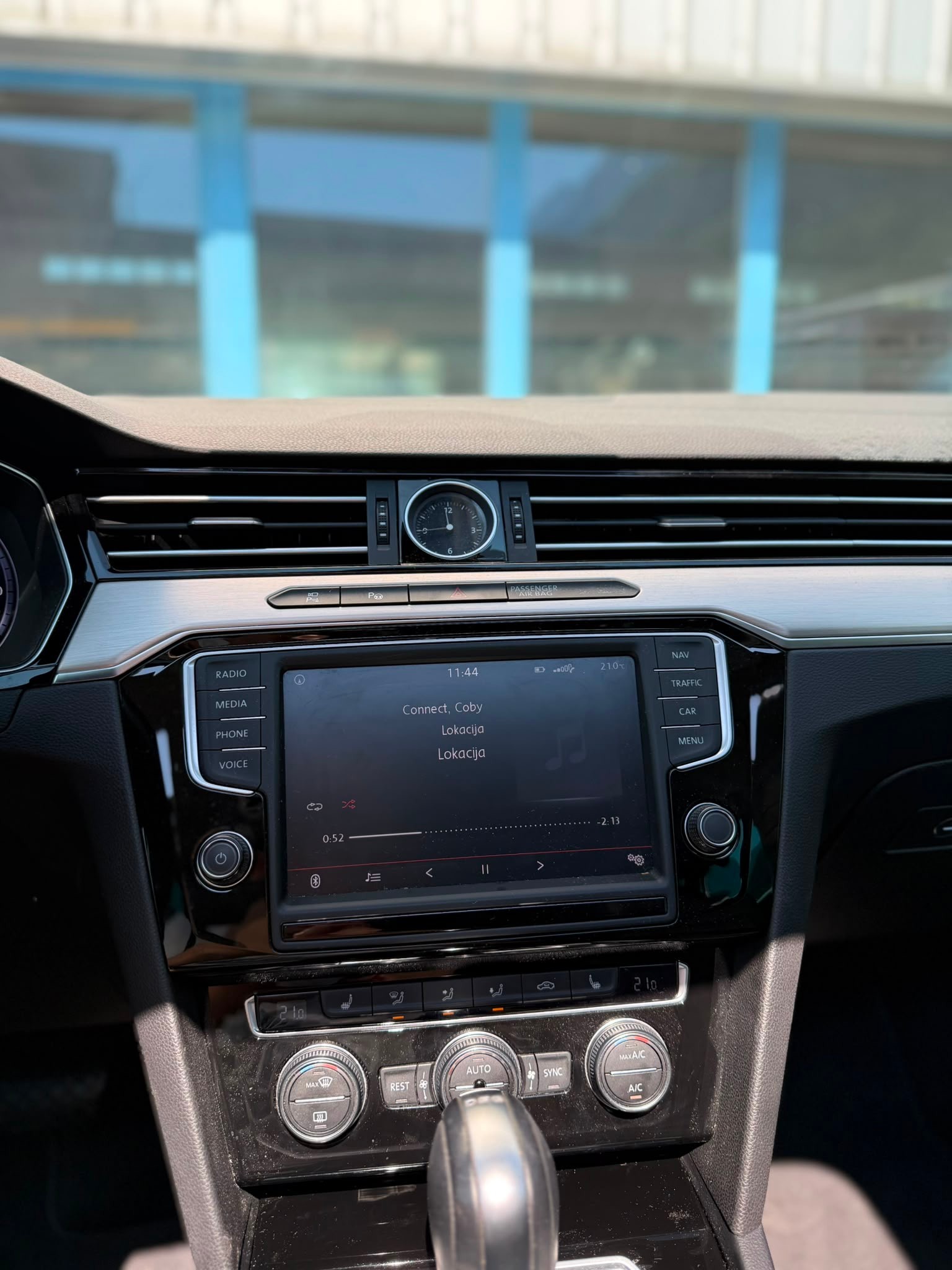VW Passat 2.0 TDI BMT Highline DSG 4Motion-image-8