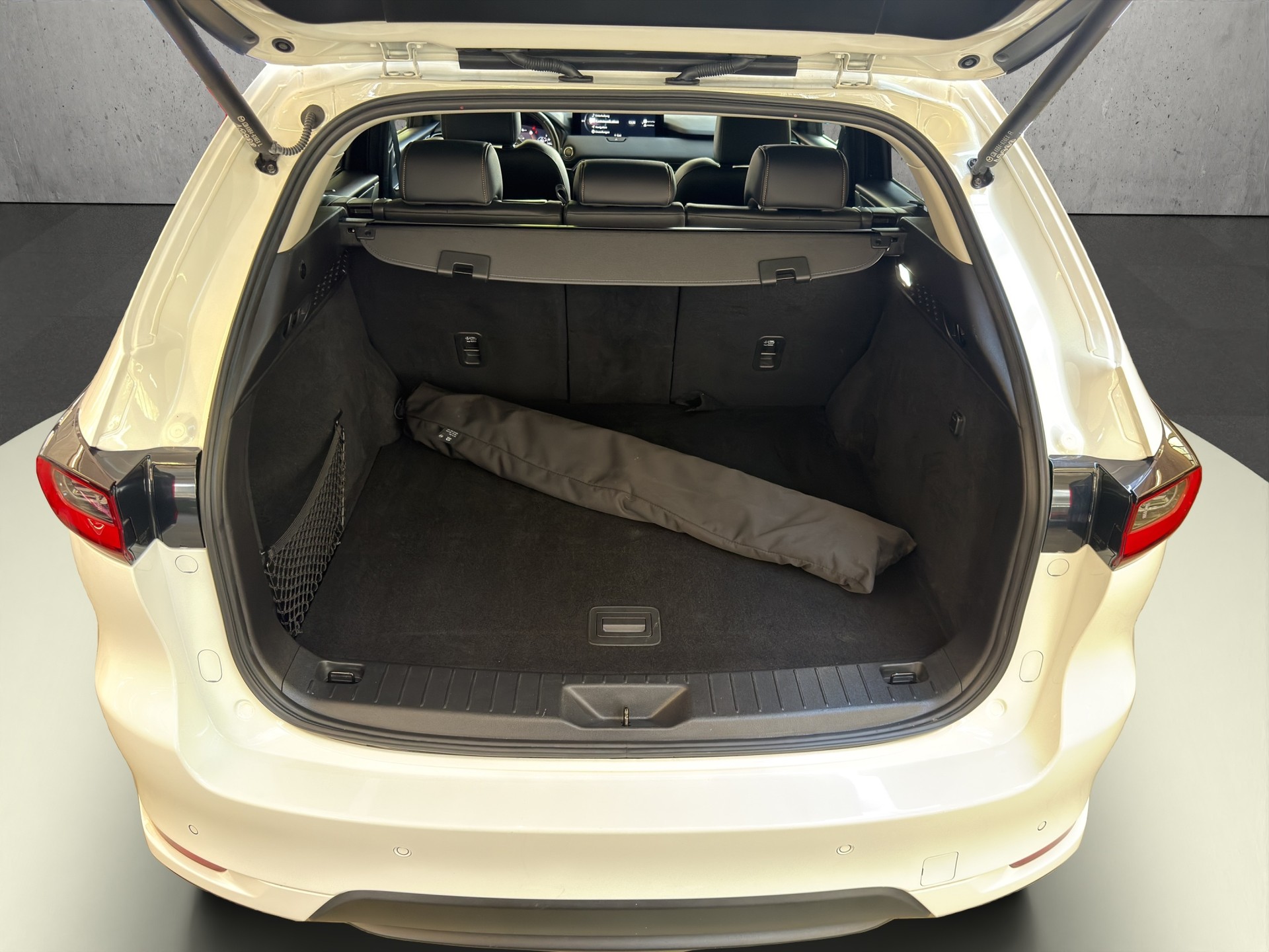MAZDA CX-60 e-Skyactiv PHEV 327 AWD Homura-image-16