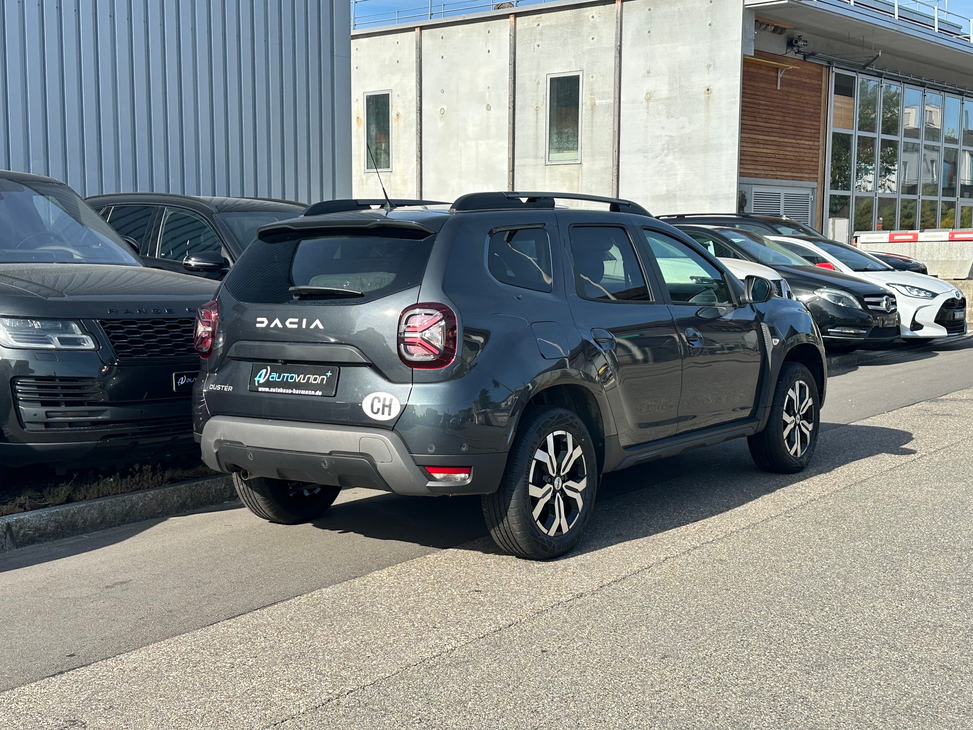 DACIA DUSTER TCe JOURNEY 4x2 l 131 PS-image-3