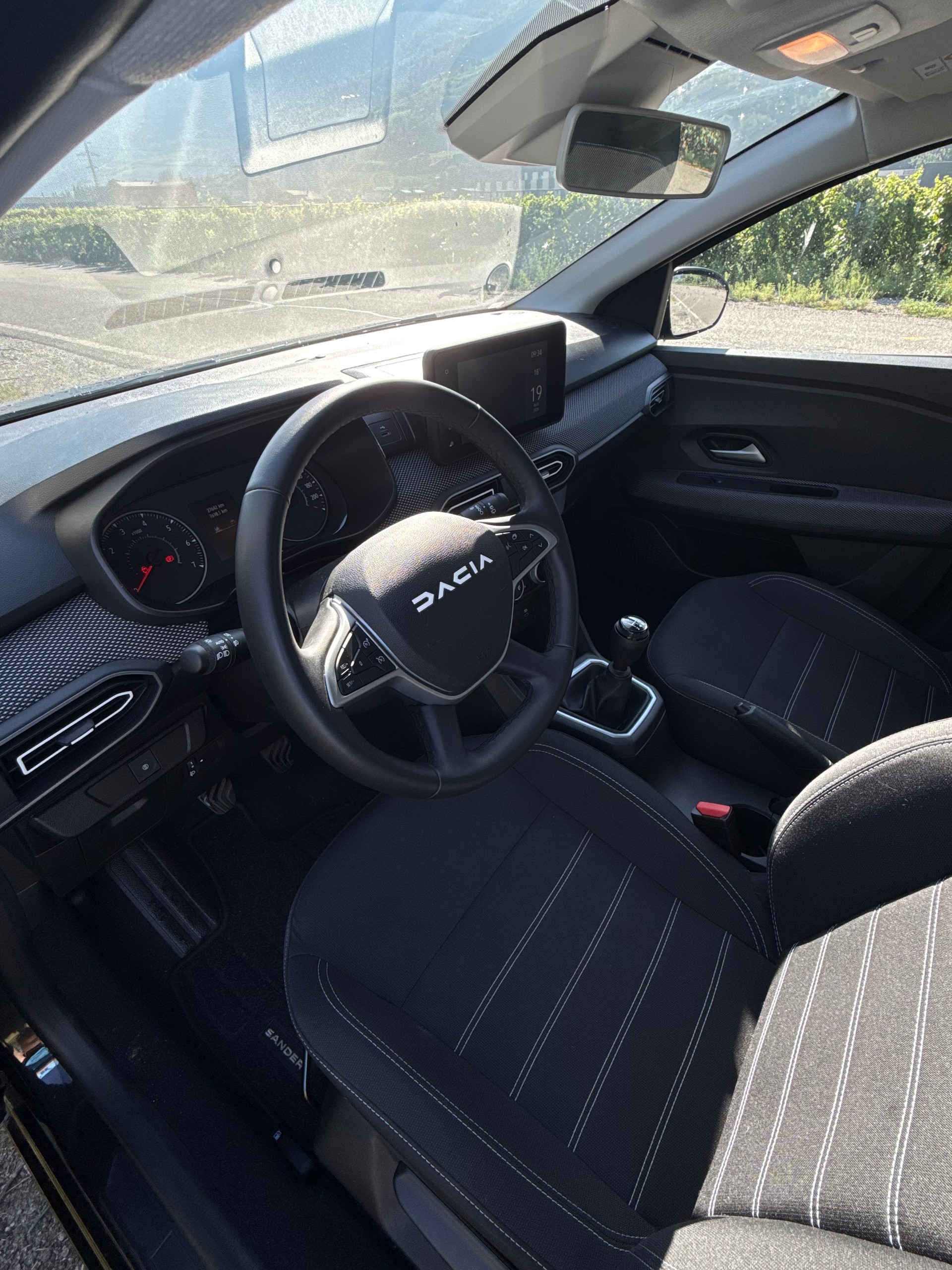 DACIA 1.0 TCe Journey-image-1