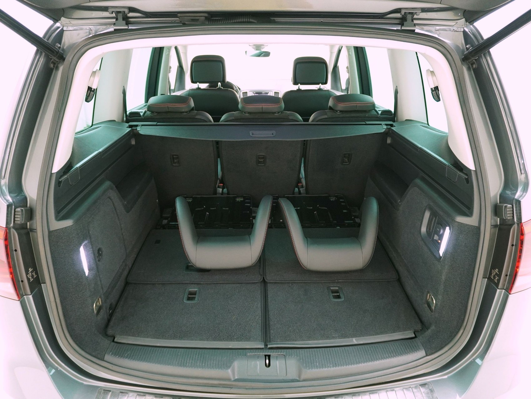 SEAT Alhambra 2.0 TDI DSG FR Line 4x4-image-14