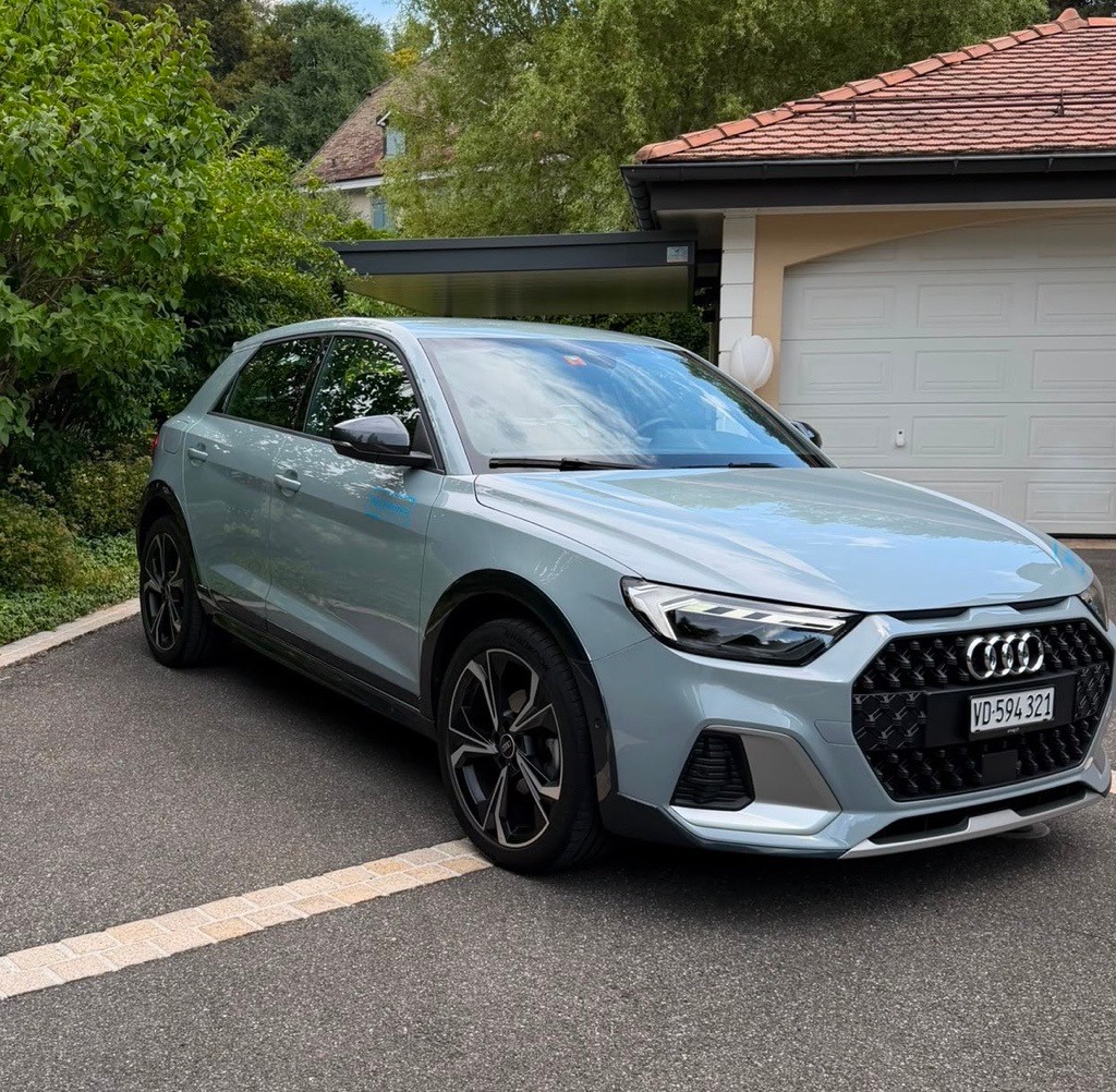 AUDI 1.0 30 TFSI City Carver S-Tronic-image-0