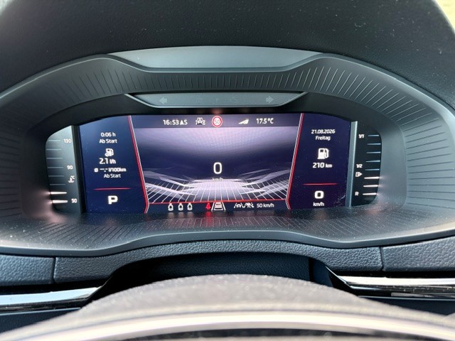 SKODA Karoq 2.0 TSI SportLine 4x4 DSG-image-11