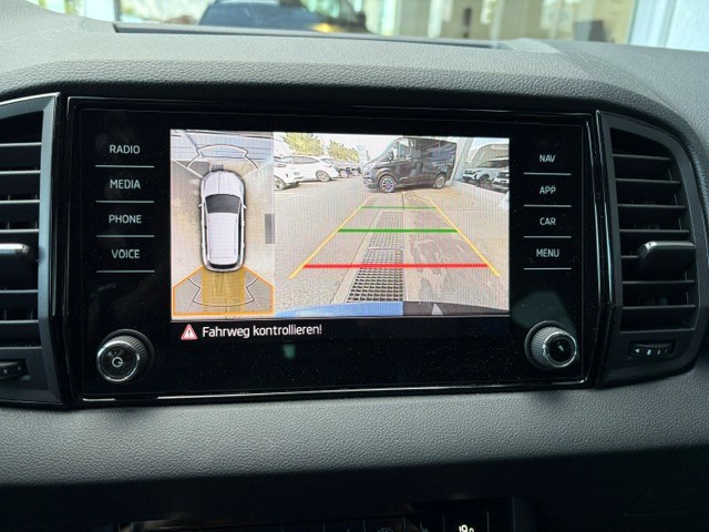 SKODA Karoq 2.0 TSI SportLine 4x4 DSG-image-16