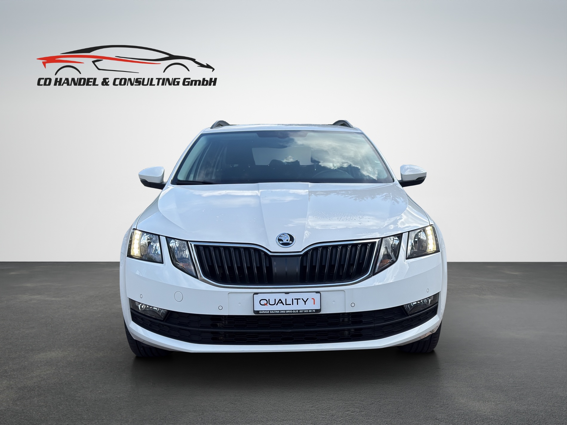 SKODA Octavia Combi 1.6 TDI Ambition 4x4-image-1