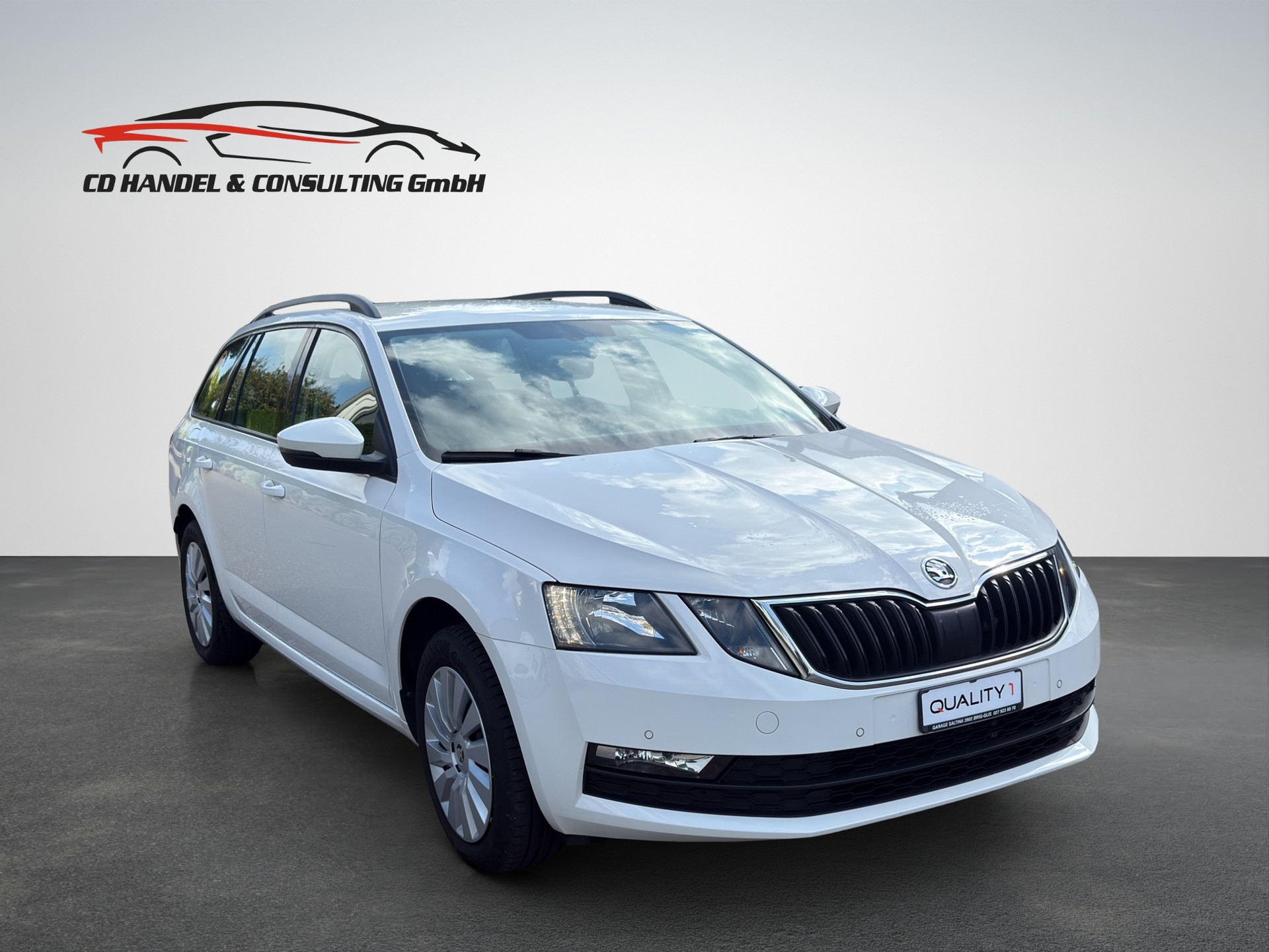 SKODA Octavia Combi 1.6 TDI Ambition 4x4-image-0