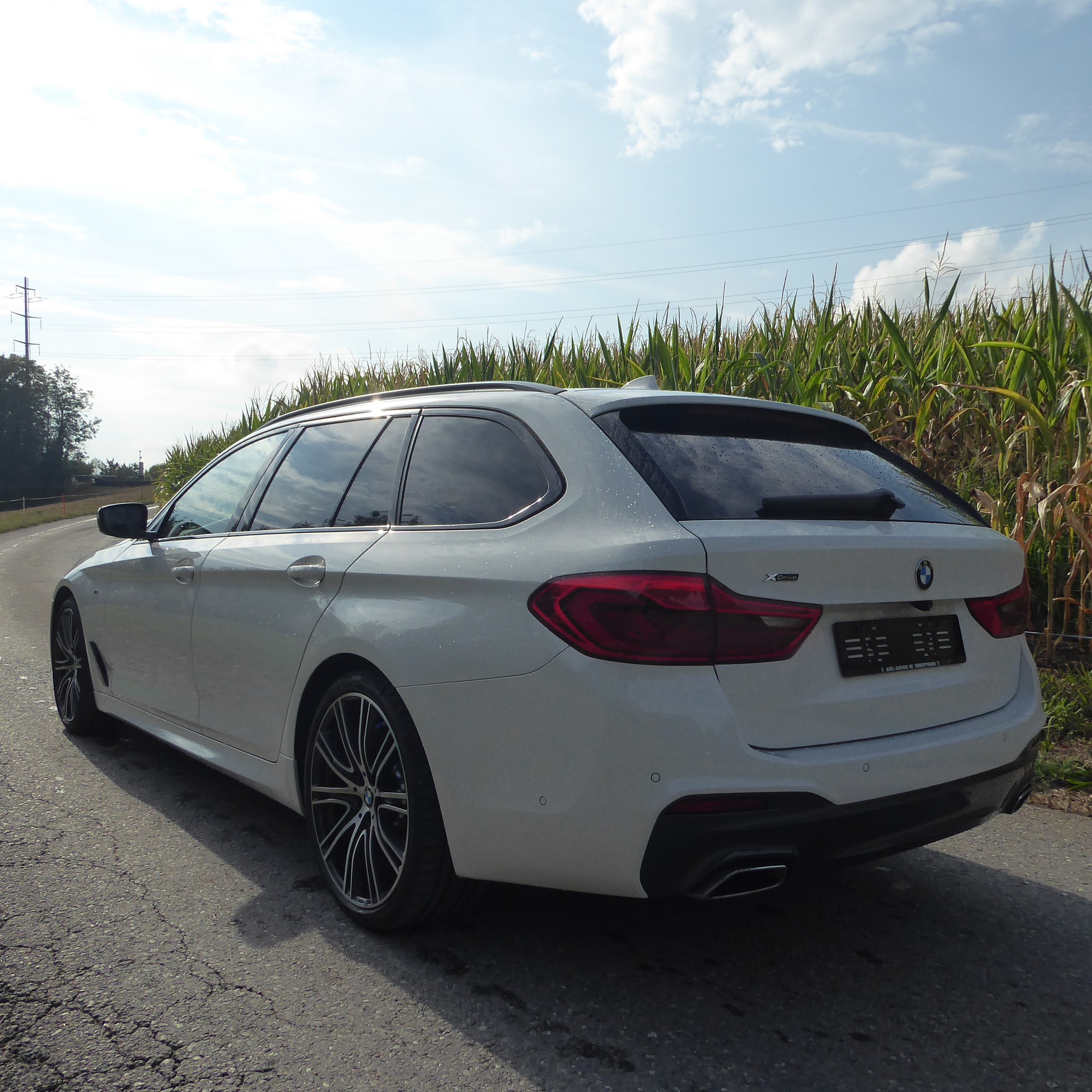 BMW 530d xDrive Touring Steptronic-image-2