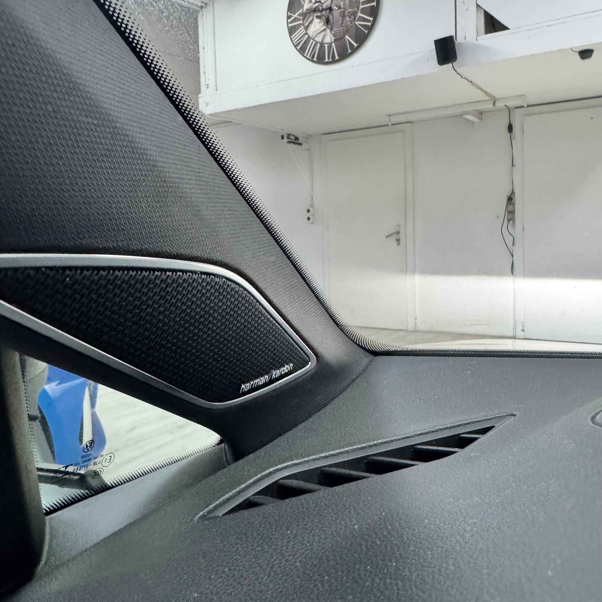 VW Golf 2.0 TSI R DSG 4Motion-image-12