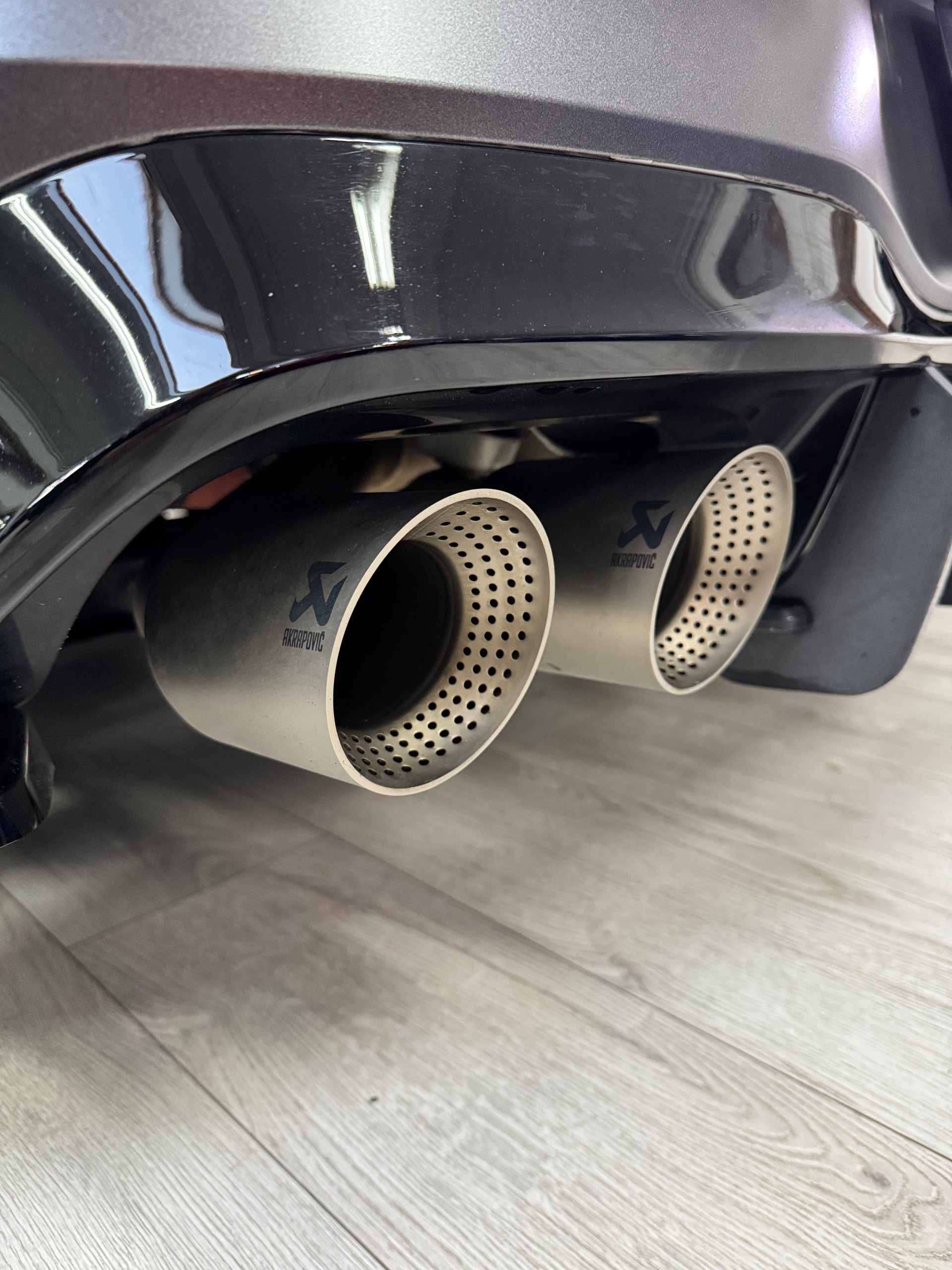 VW Golf 2.0 TSI R DSG 4Motion-image-9
