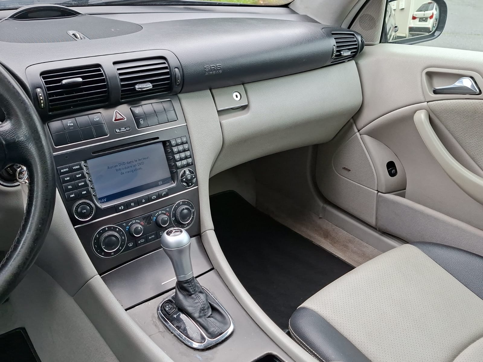MERCEDES-BENZ C 200 Kompressor-image-14