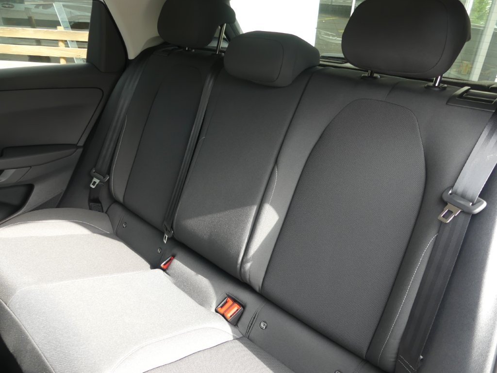 VW ID.Polo 52 kWh Life Edition One-image-11