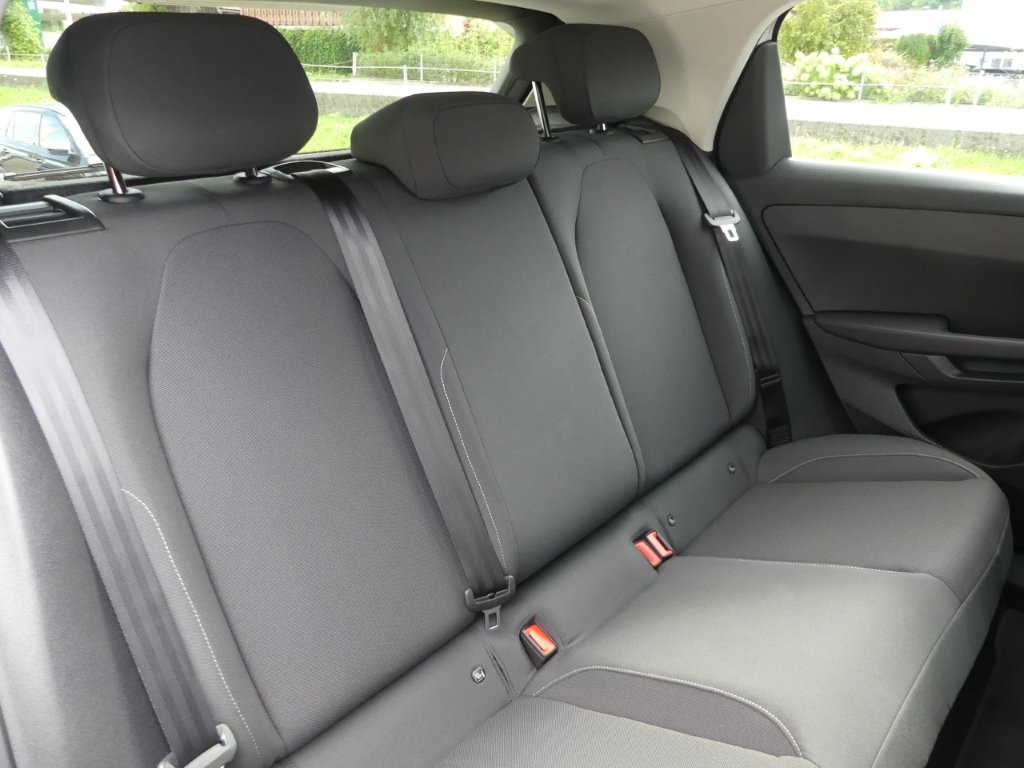 VW ID.Polo 52 kWh Life Edition One-image-12