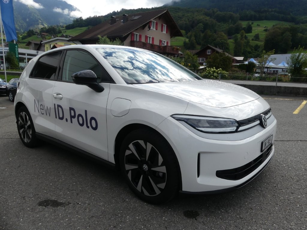 VW ID.Polo 52 kWh Life Edition One-image-4