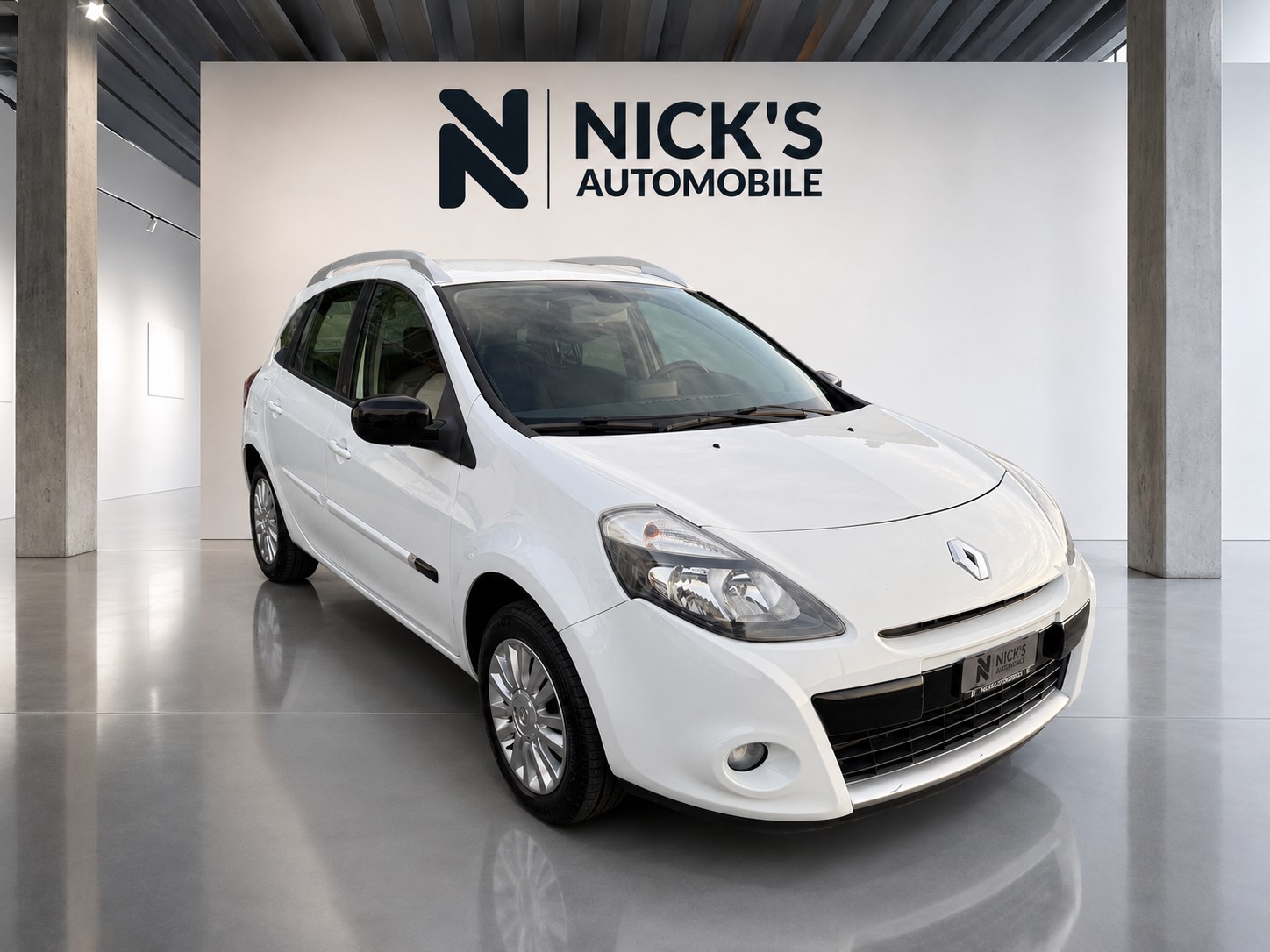 RENAULT Clio Grandtour 1.2 16V Turbo 20th Edition-showroom-element-3
