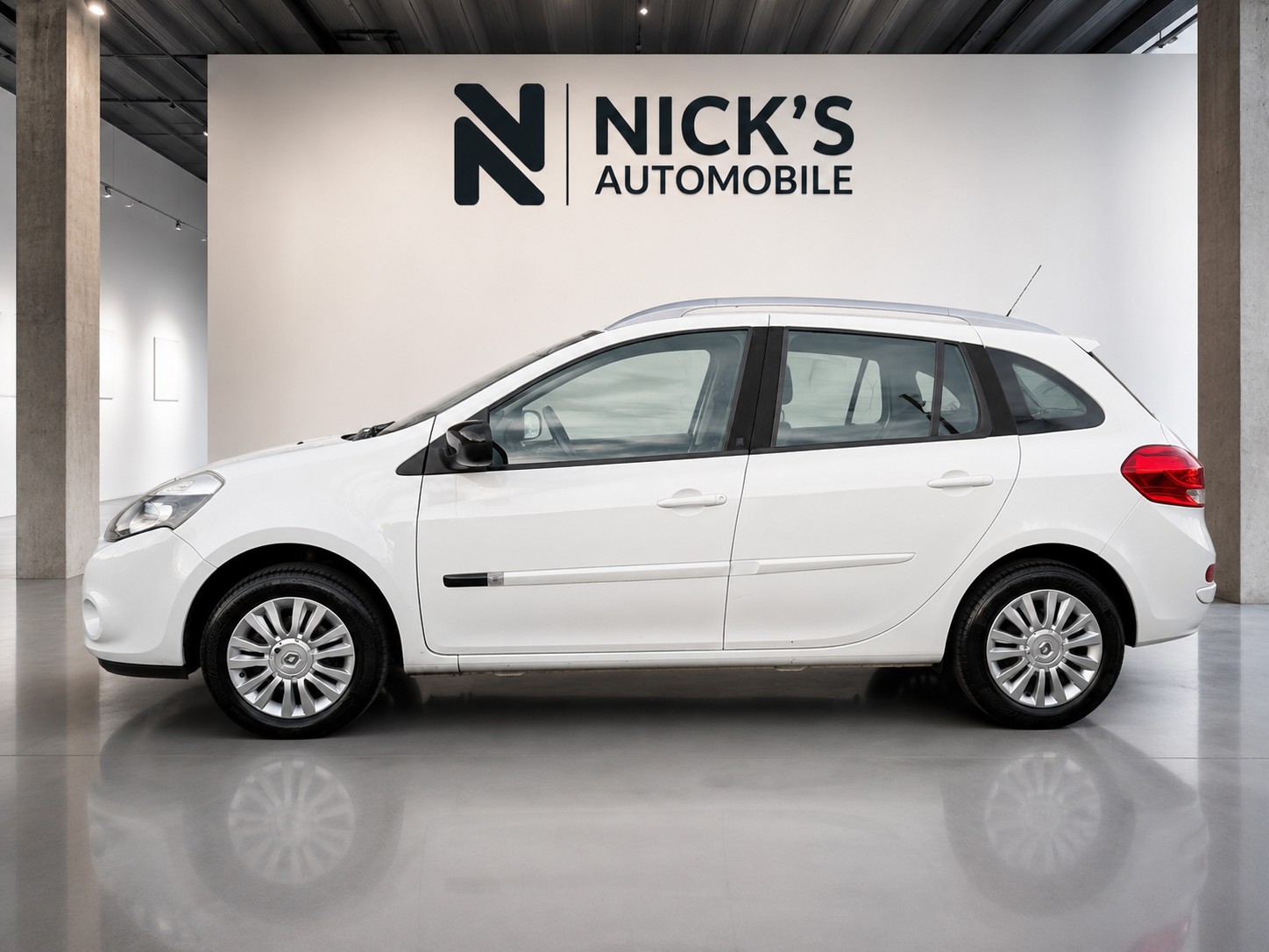RENAULT Clio Grandtour 1.2 16V Turbo 20th Edition-showroom-element-2