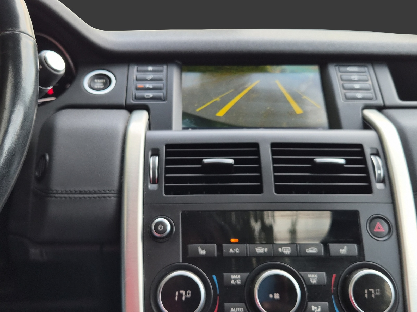 LAND ROVER Discovery Sport 2.0 TD4 HSE AT9-image-9