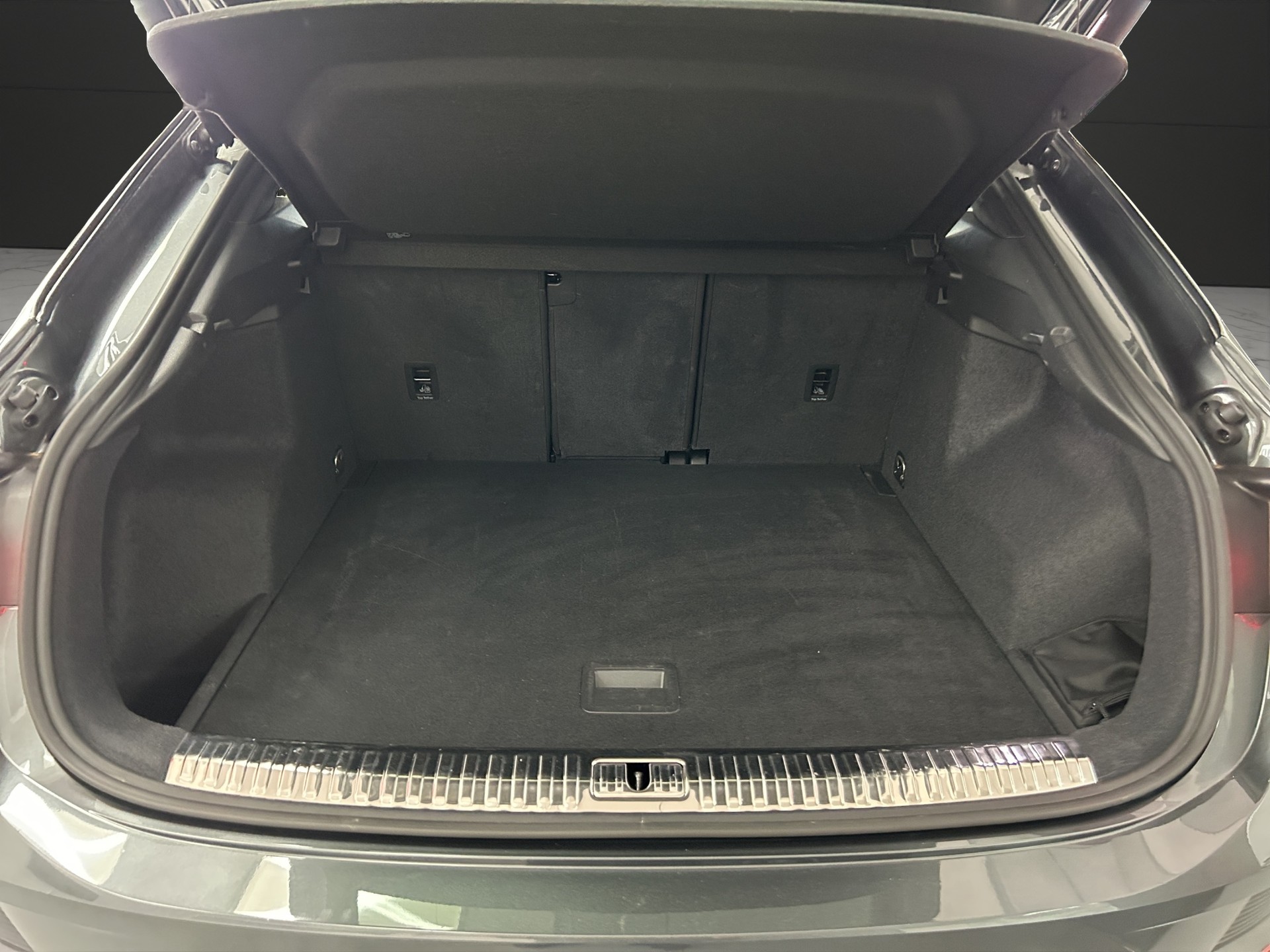 AUDI Q3 Sportback 40 TFSI S line quattro S-tronic-image-12
