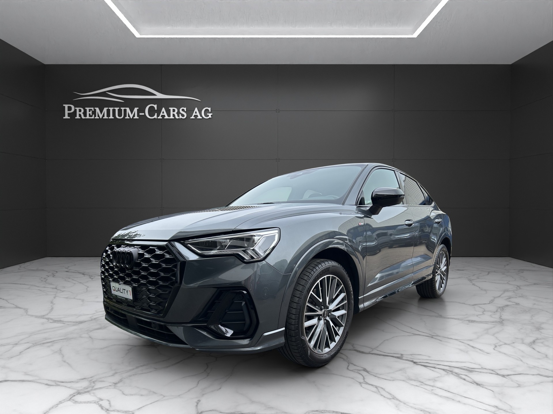 AUDI Q3 Sportback 40 TFSI S line quattro S-tronic-image-1