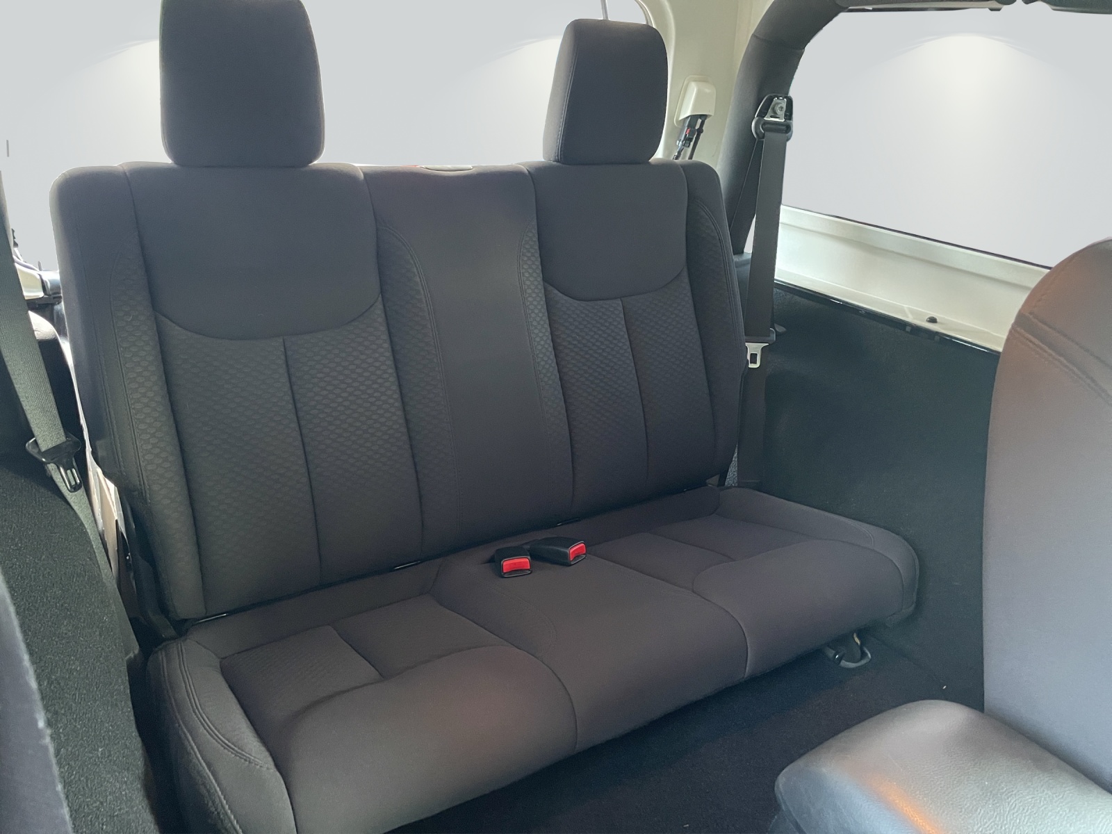 JEEP Wrangler 2.8 CRD Sport Hardtop-image-8