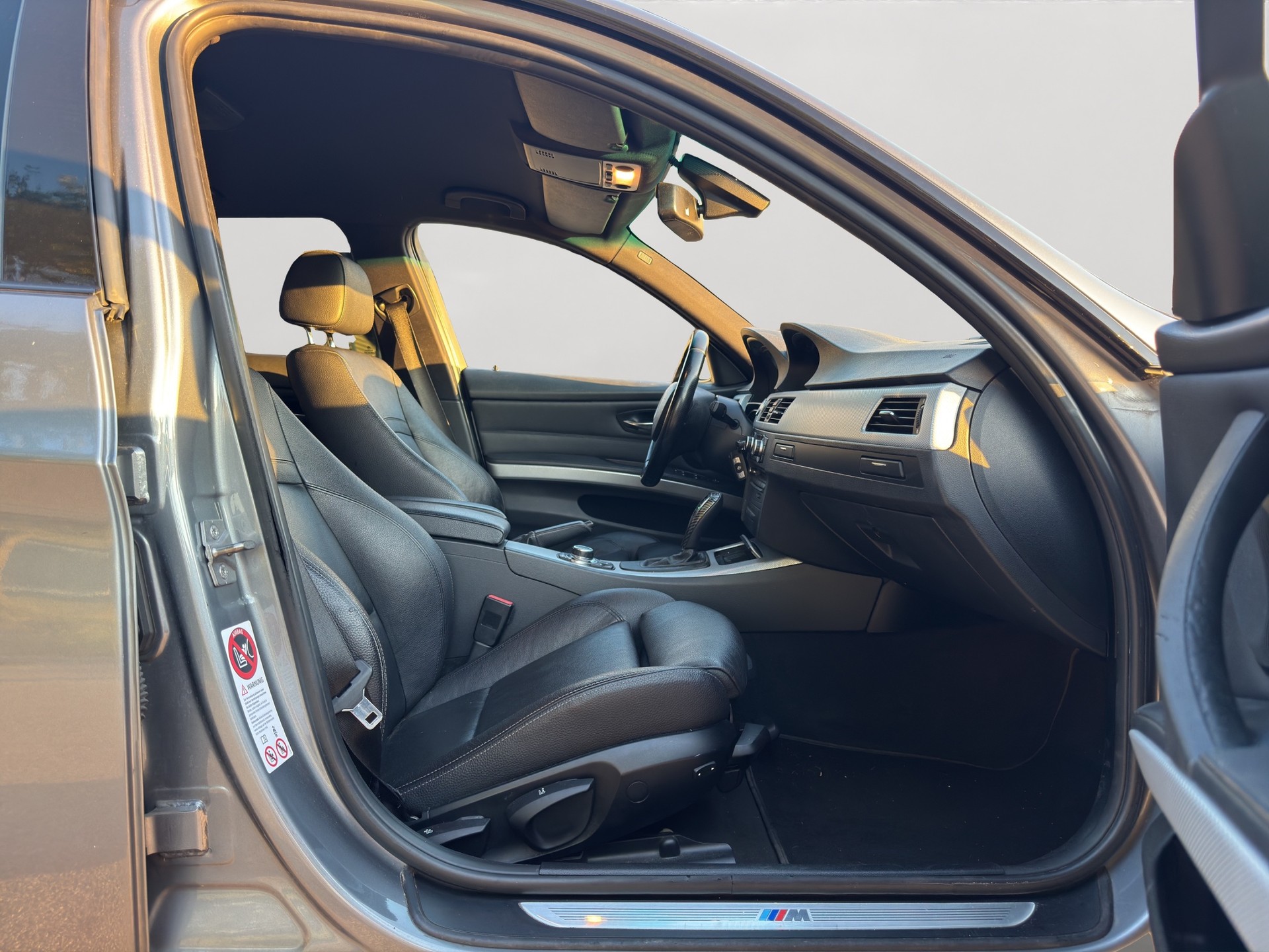BMW 320i M Paket-image-9