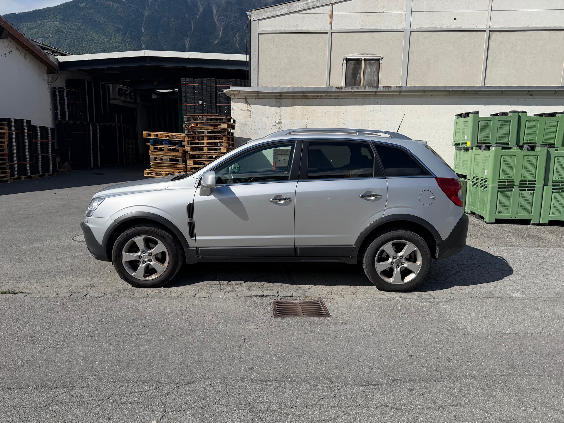 OPEL Antara 2.0 CDTi Enjoy 4WD Automatic-image-1