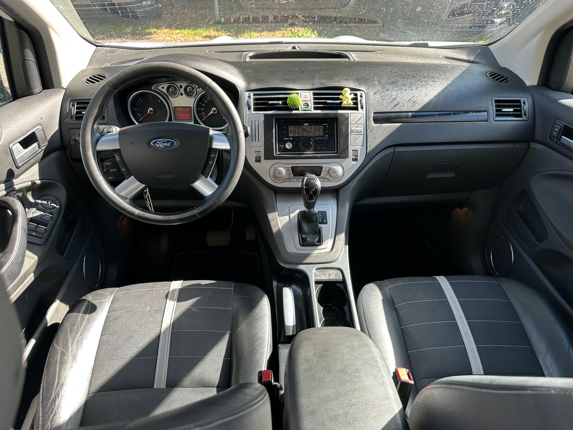 FORD Kuga 2.0 TDCi Titanium 4WD PowerShift-image-10