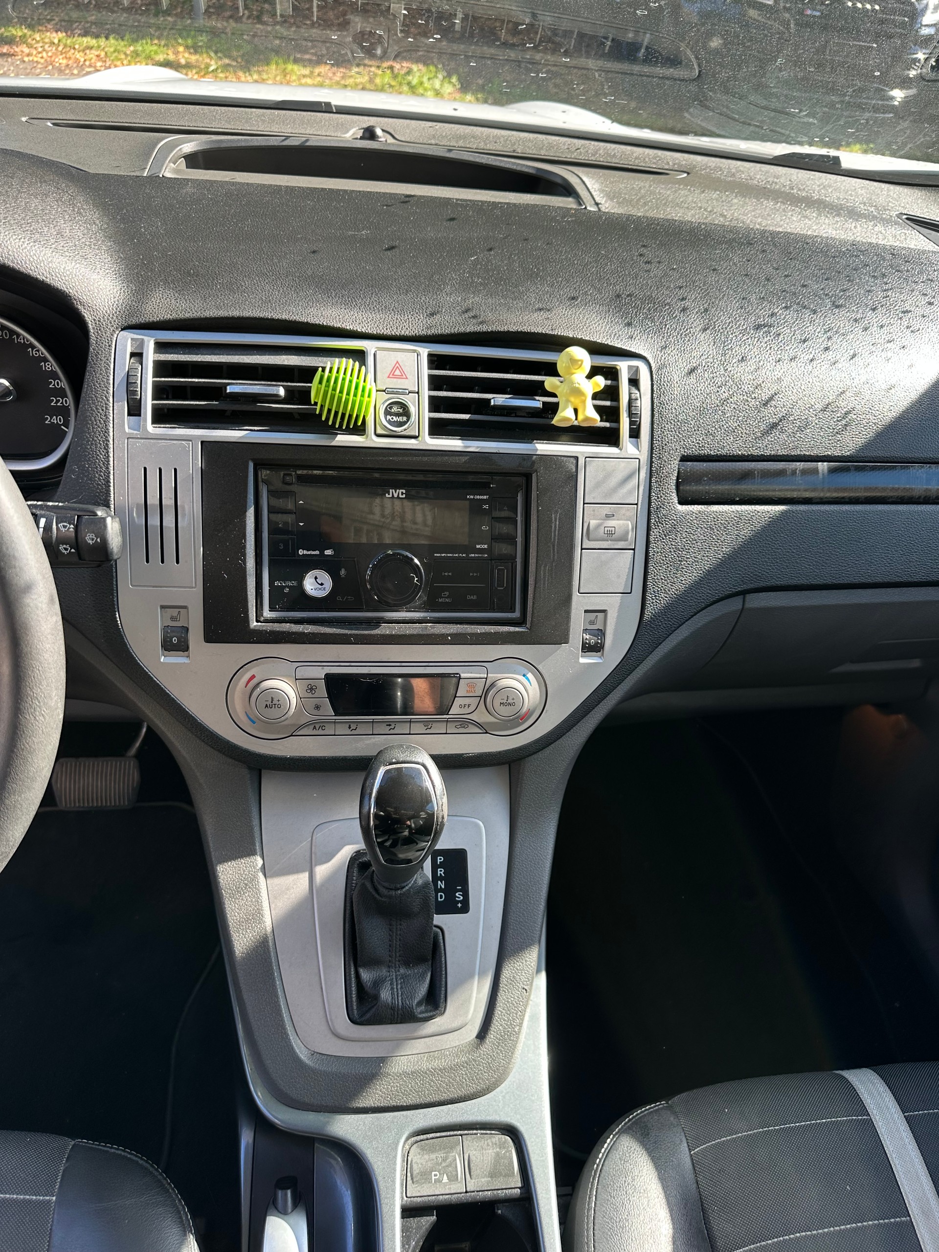 FORD Kuga 2.0 TDCi Titanium 4WD PowerShift-image-12