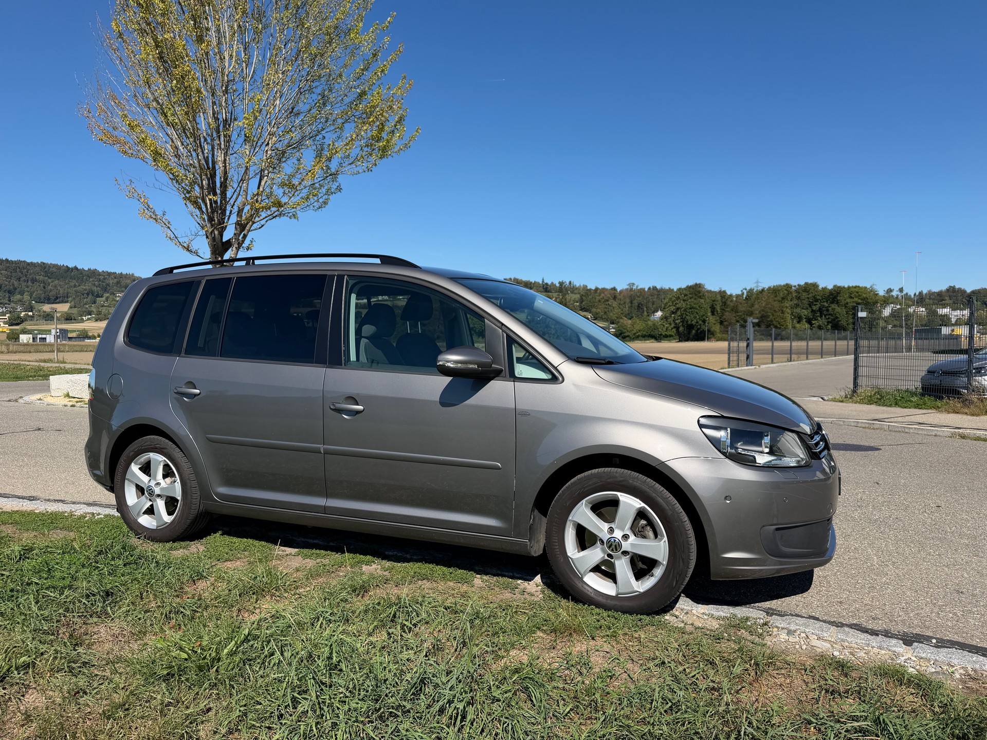 VW Touran 1.4 TSI Comfortline DSG-image-3