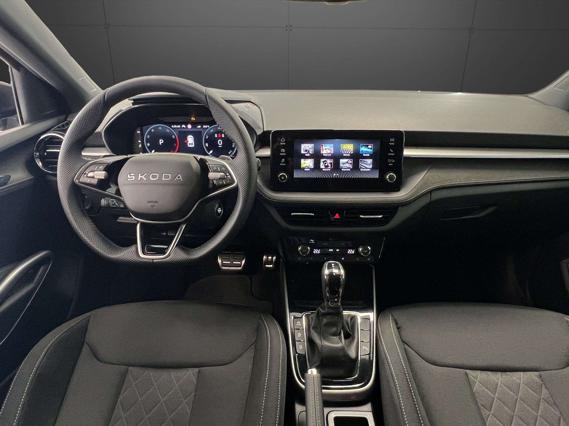 SKODA Fabia 1.0 TSI Dynamic DSG-image-9