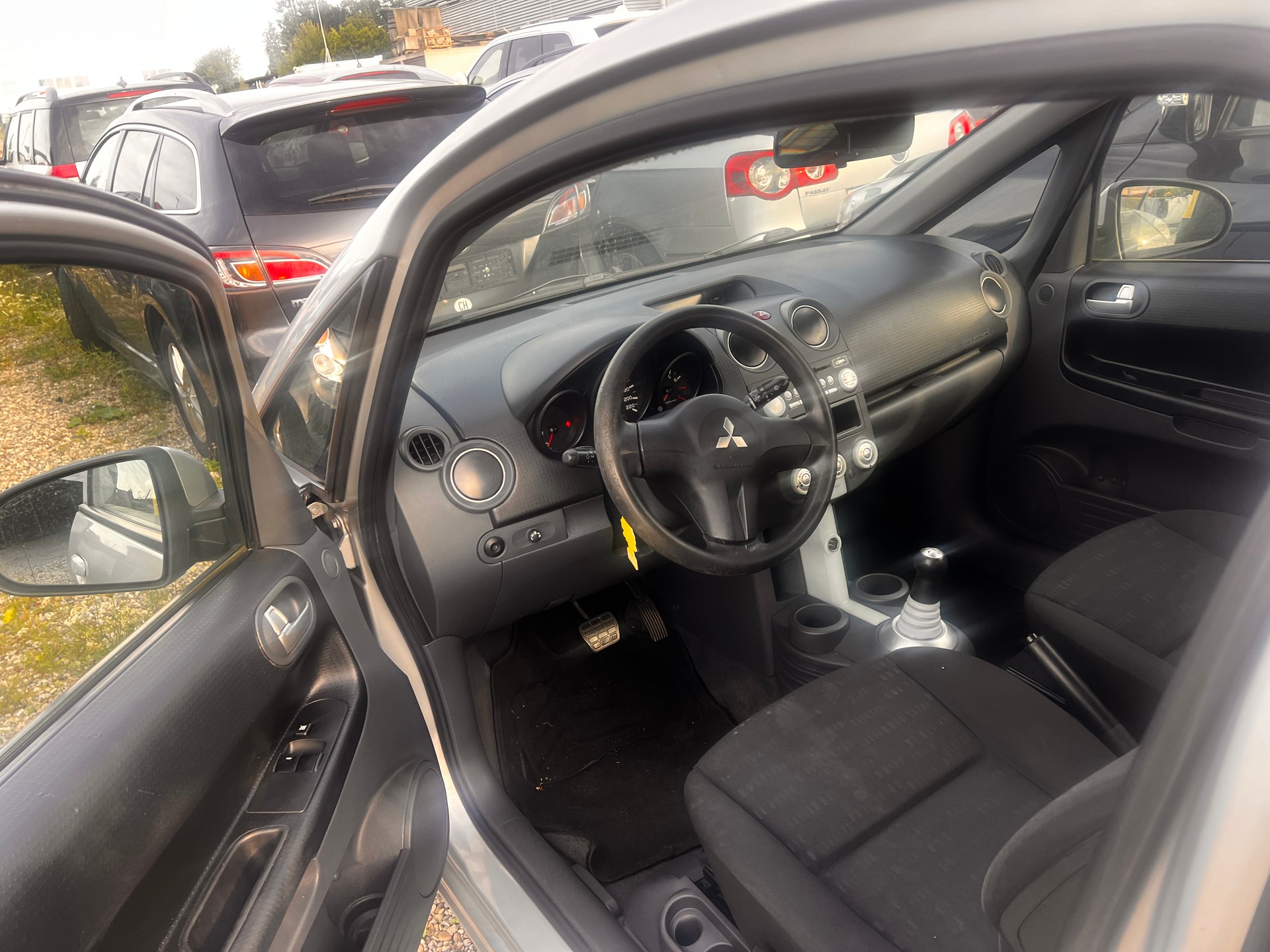 MITSUBISHI Colt 1.3 16V Invite-image-6