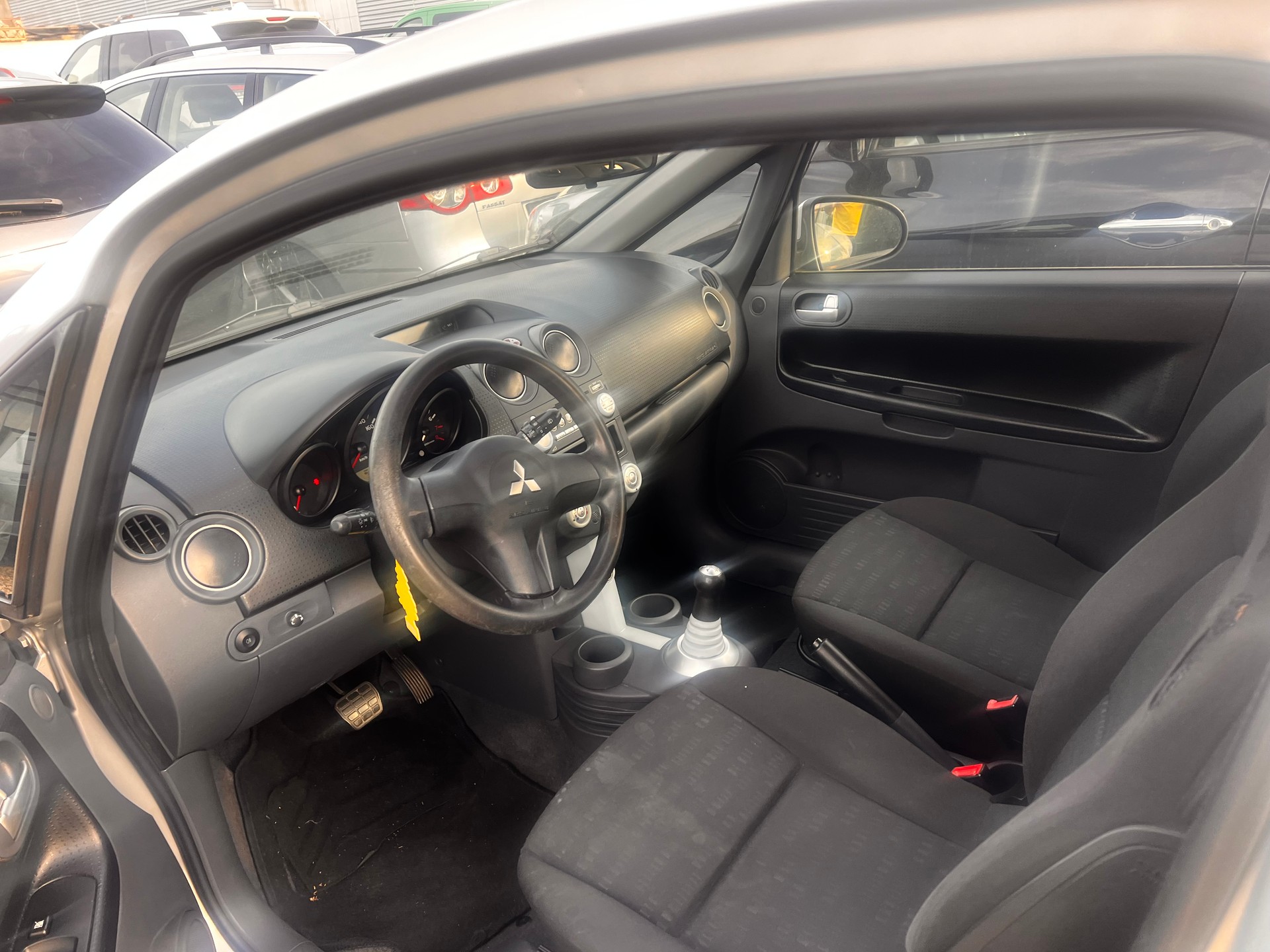MITSUBISHI Colt 1.3 16V Invite-image-10