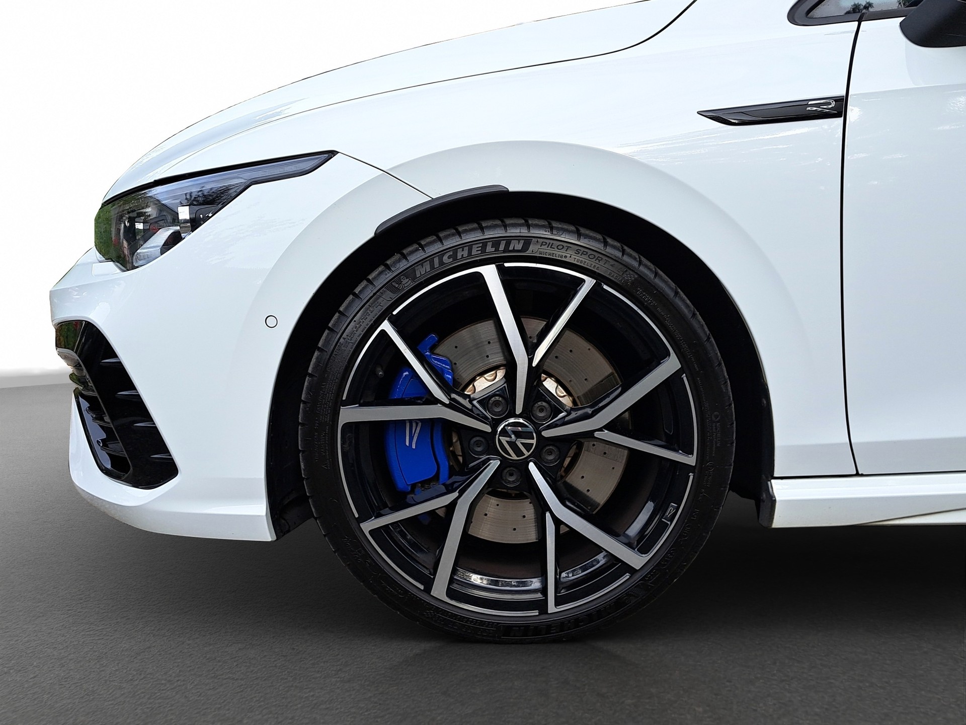 VW Golf Variant 2.0 TSI R DSG 4Motion *Panodach/PerformancePaket**-image-3