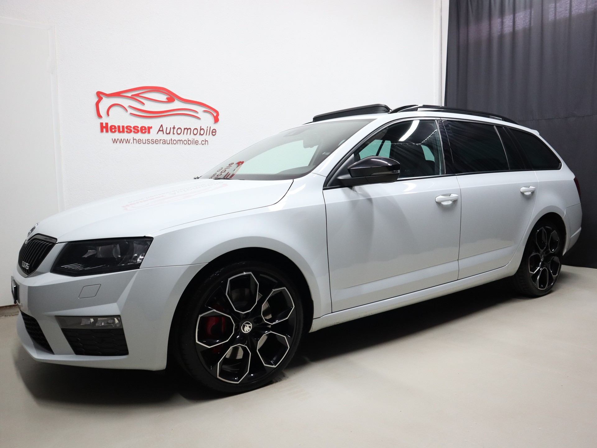 SKODA Octavia Combi 2.0 TSI RS 230 DSG - Challenge - Panorama - Leder - DAB+ - Kamera - 230 PS-image-1