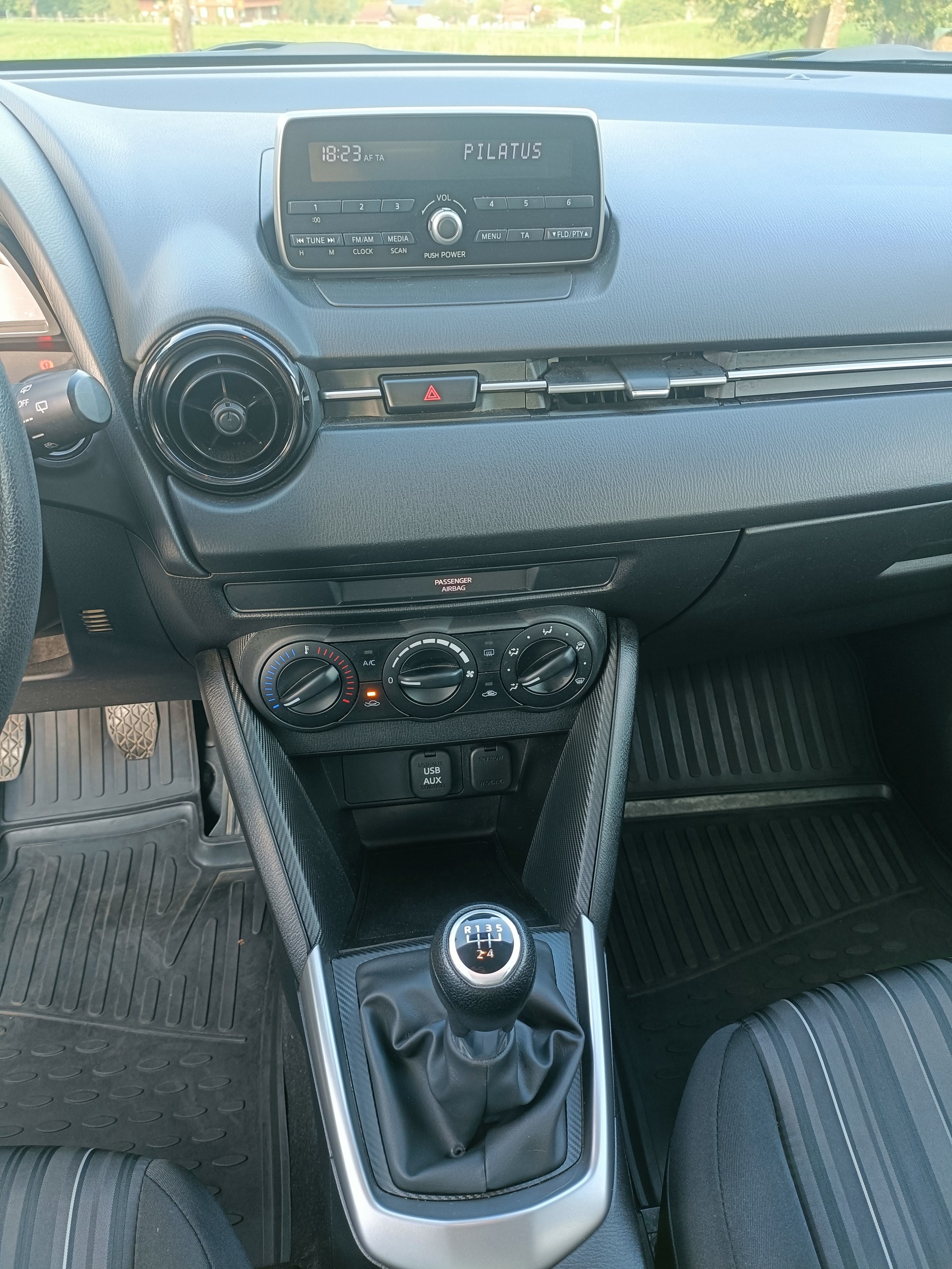 MAZDA 1.5 Challenge-image-4