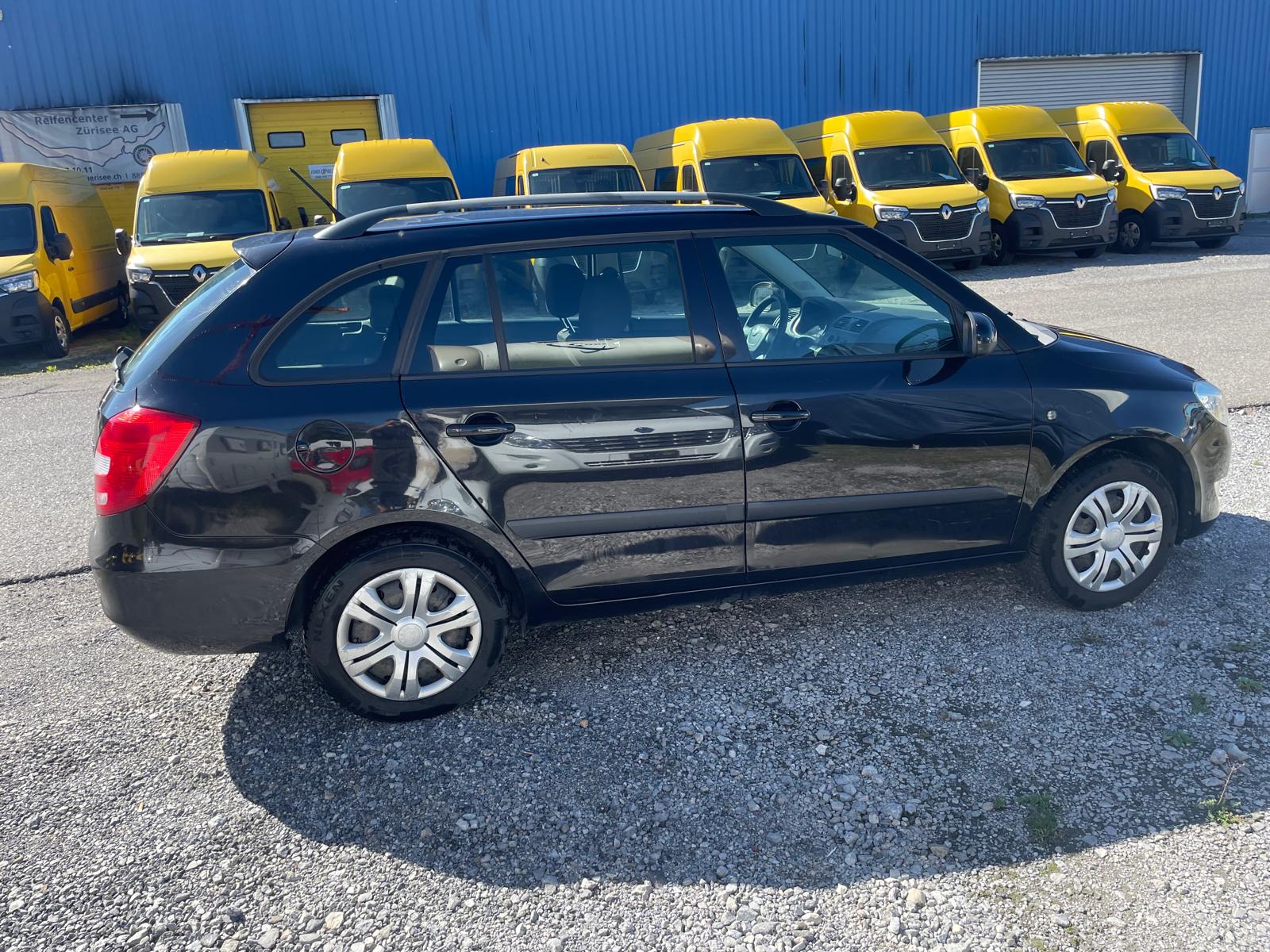 SKODA Fabia 1.2 TSI Ambiente-image-2
