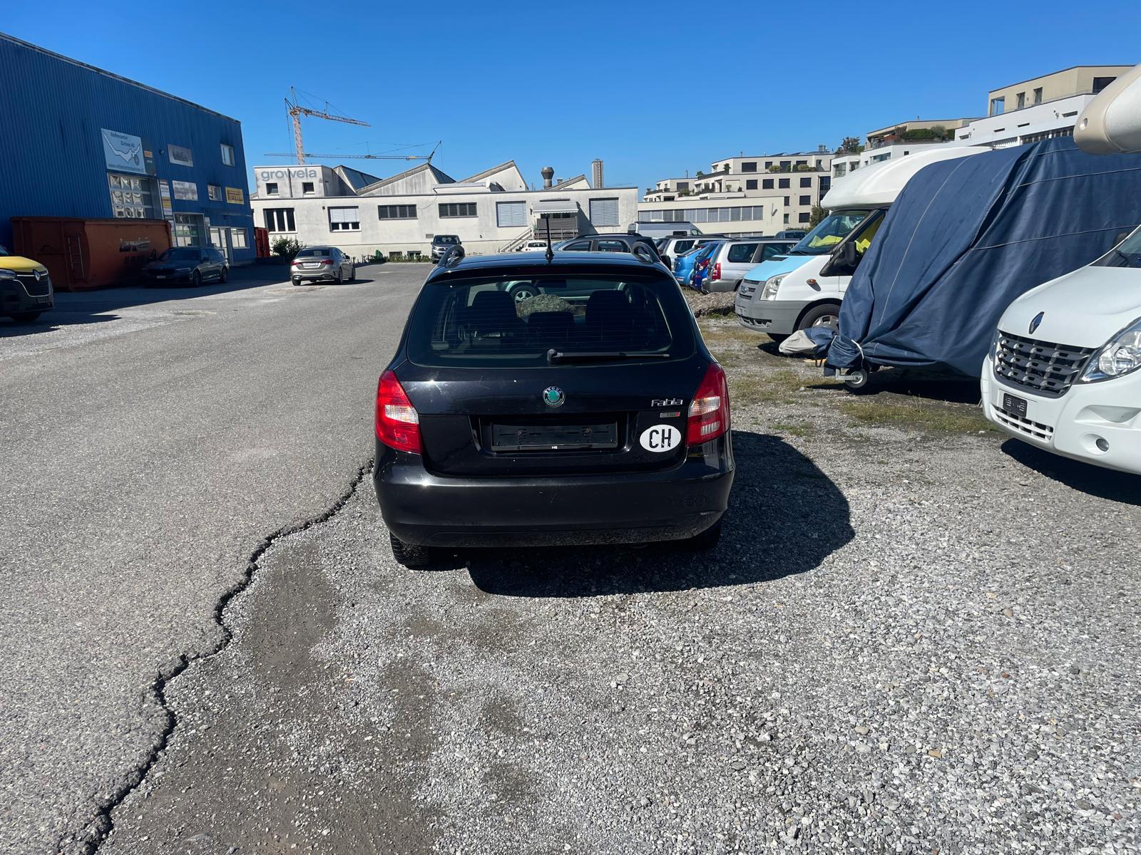SKODA Fabia 1.2 TSI Ambiente-image-3