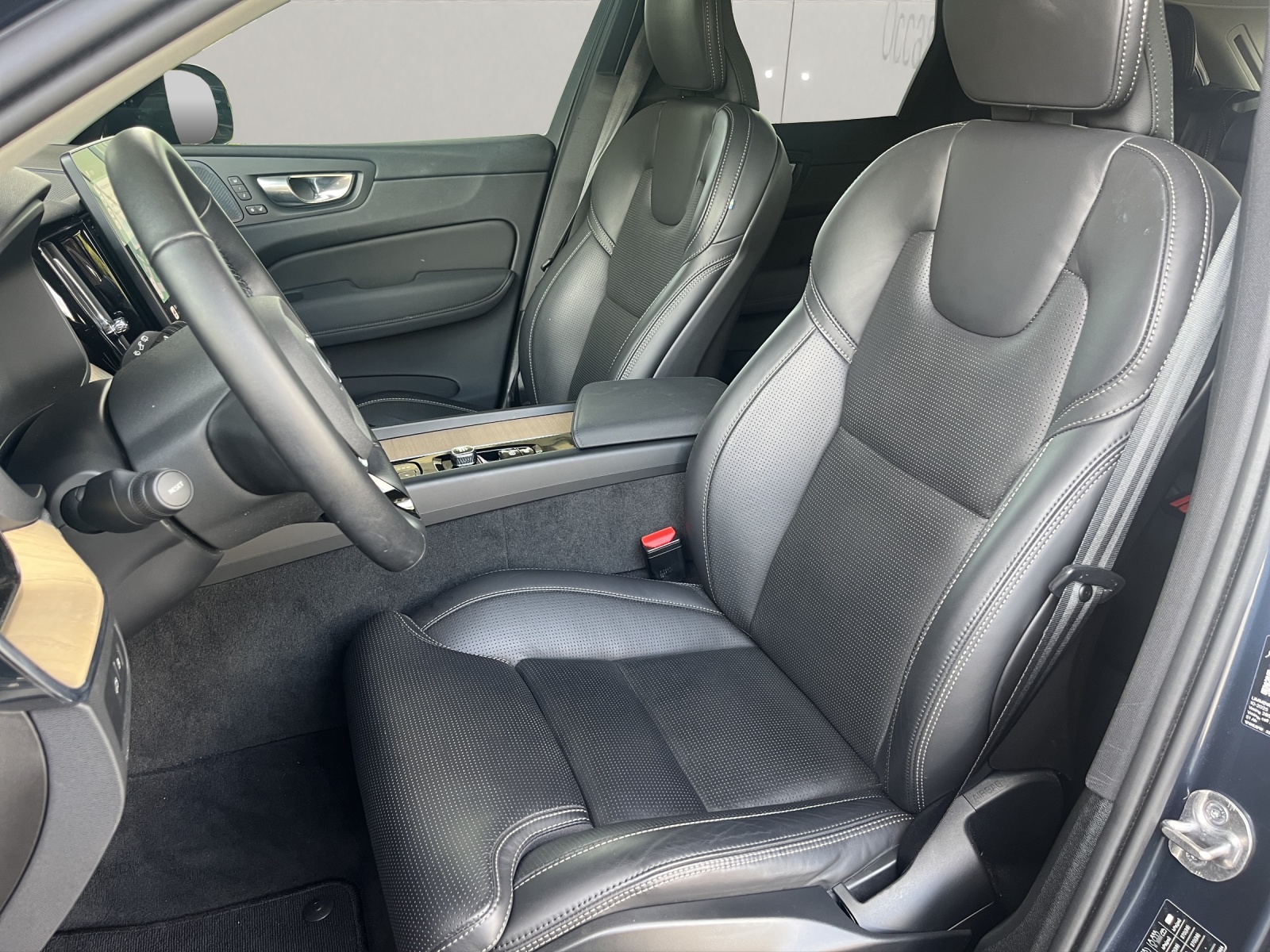 VOLVO XC60 2.0 T8 TE Plus Dark eAWD-image-9
