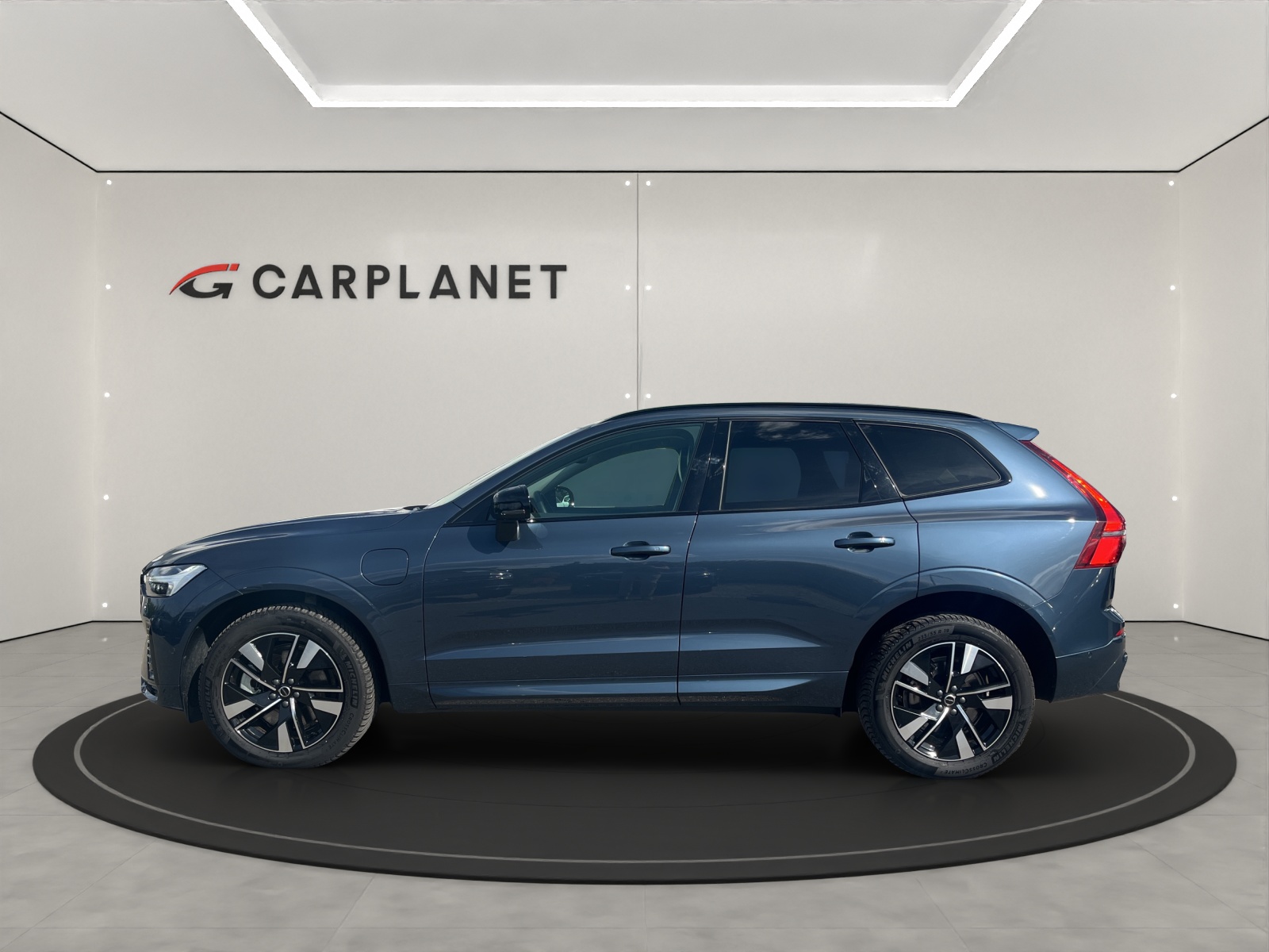 VOLVO XC60 2.0 T8 TE Plus Dark eAWD-image-1