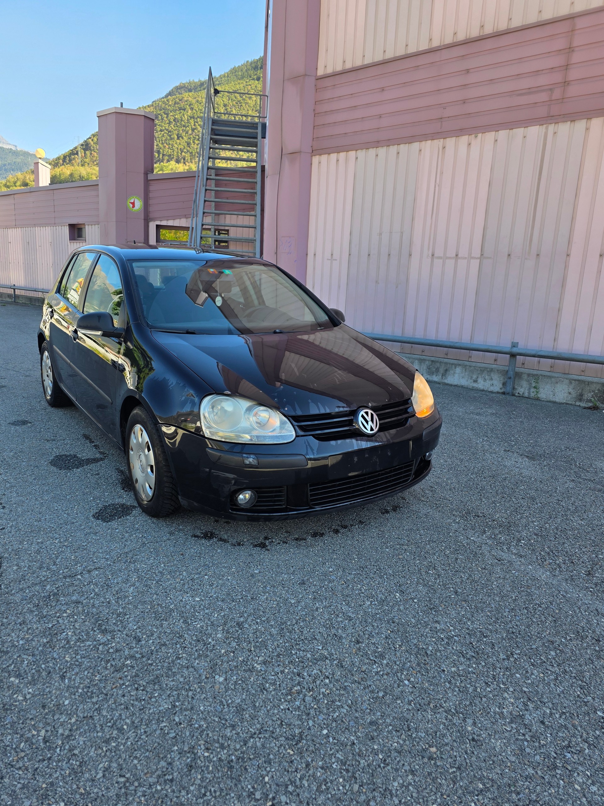 VW Golf 1.9TDI Sportline 4Motion-image-2
