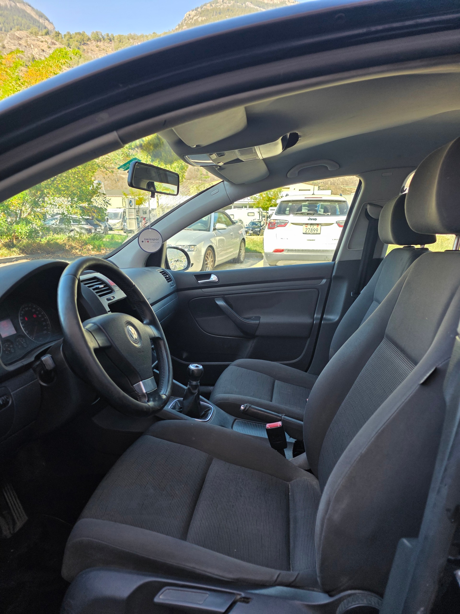 VW Golf 1.9TDI Sportline 4Motion-image-11