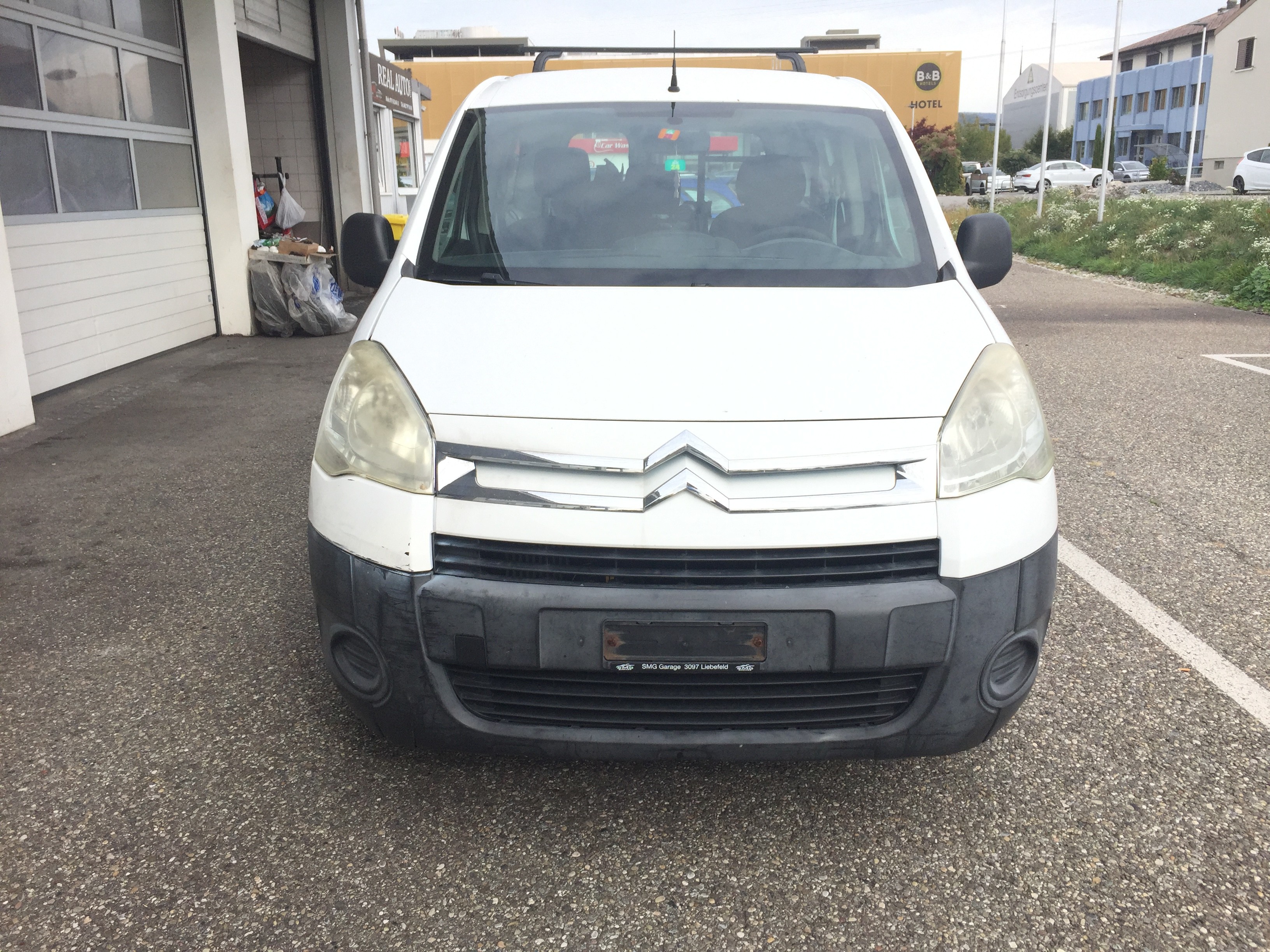 Car photo