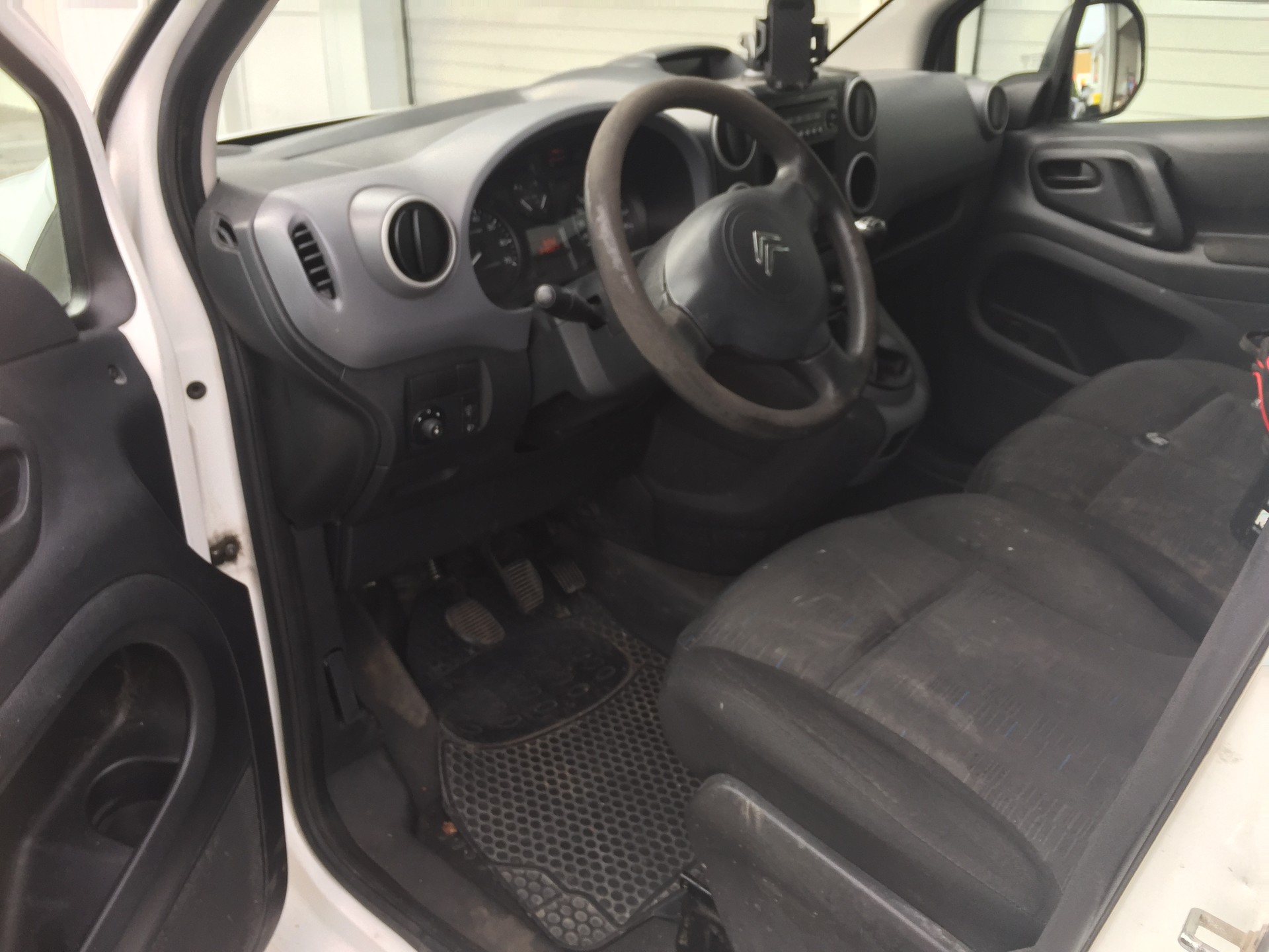 CITROEN Berlingo 1.6 HDi 600 Komfort (Confort)-image-7