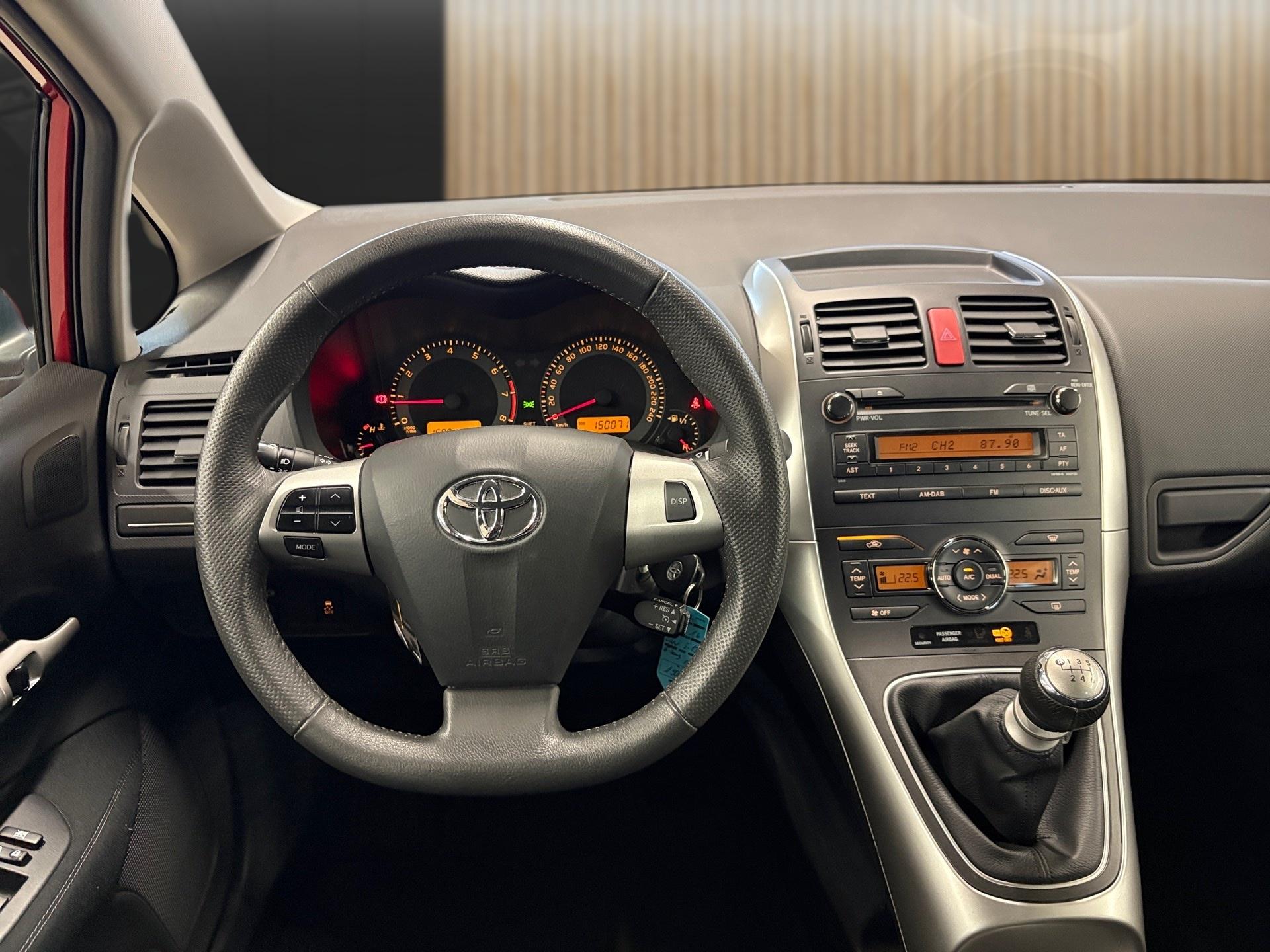 TOYOTA Auris 1.6 VMa Easy MultiMode-image-13