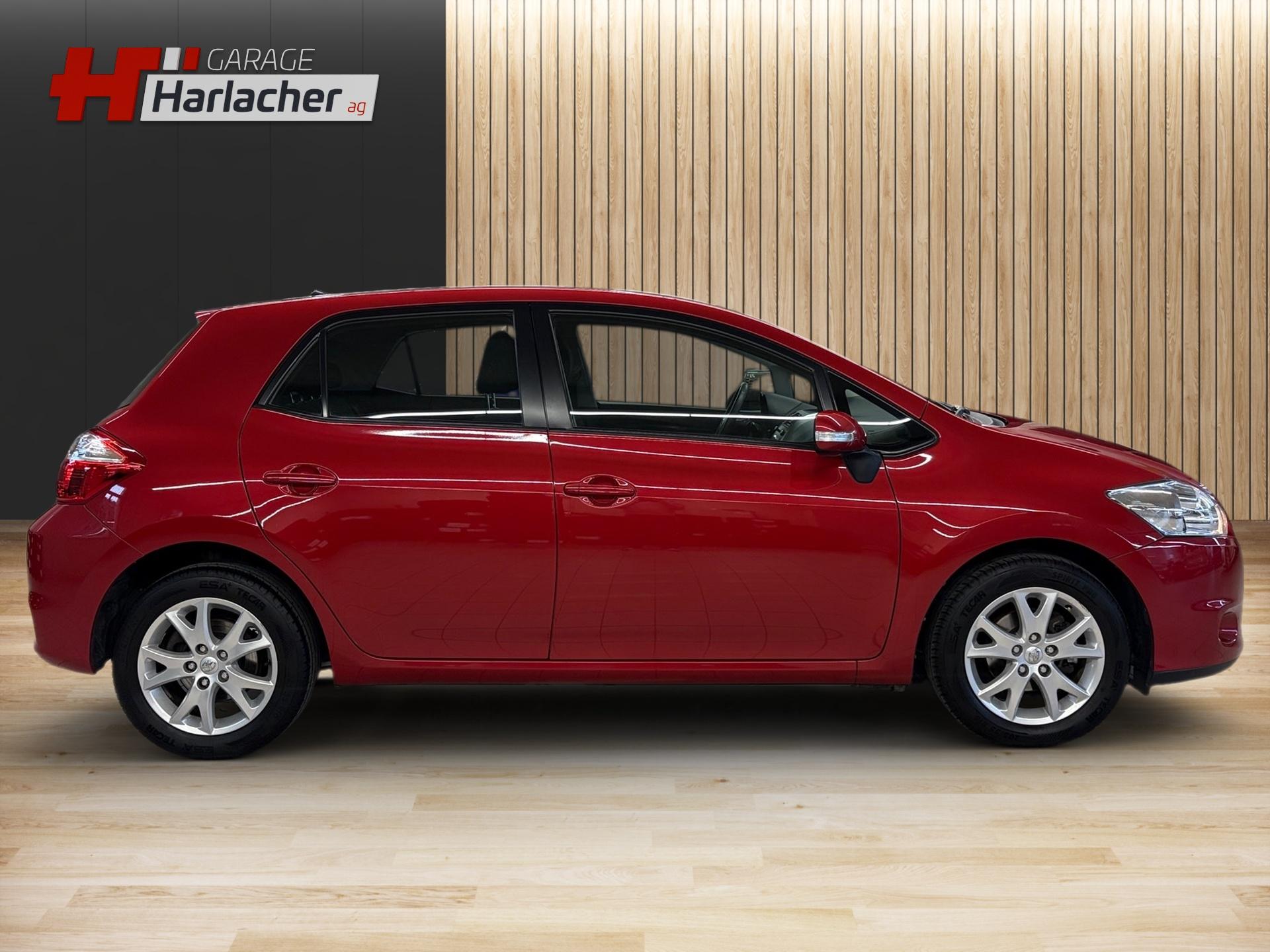 TOYOTA Auris 1.6 easy-image-3