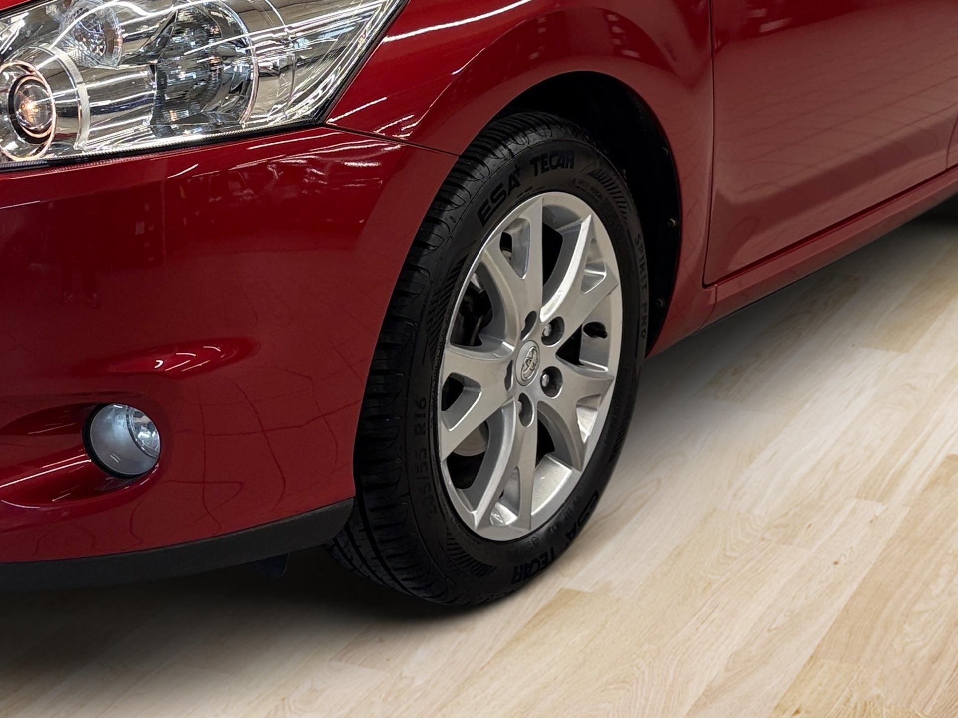 TOYOTA Auris 1.6 easy-image-9