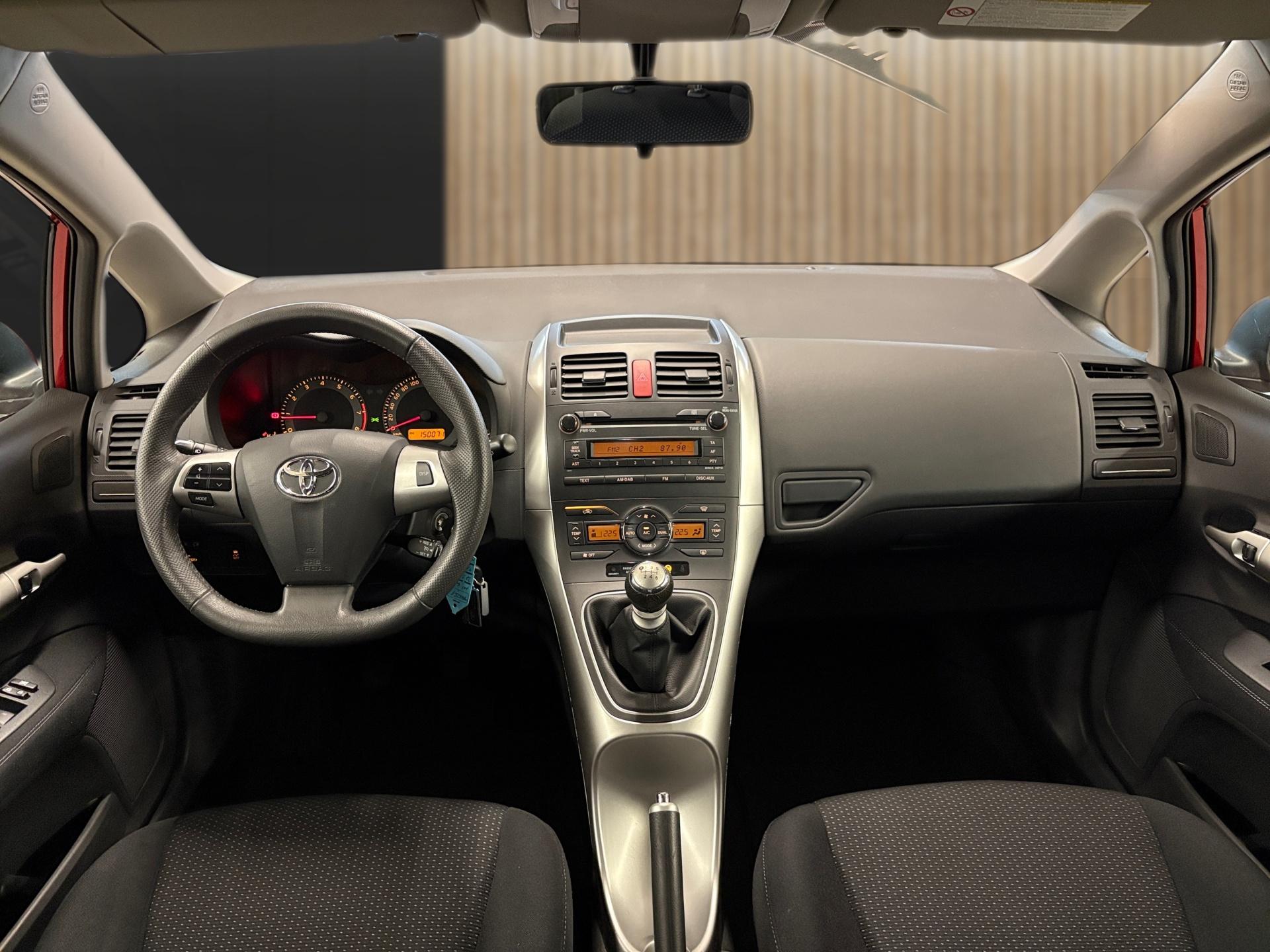 TOYOTA Auris 1.6 easy-image-14